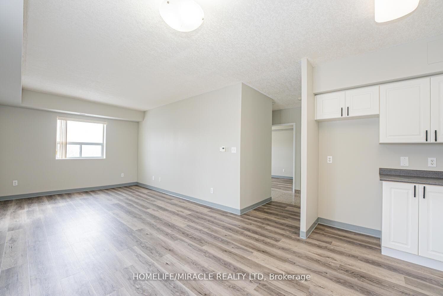 274 Erb Street W, #610, Waterloo, Waterloo ON N2L 1W2 274 Erb Street W, #610, Waterloo, Waterloo ON N2L 1W2