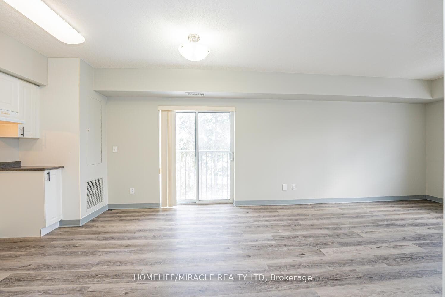 274 Erb Street W, #610, Waterloo, Waterloo ON N2L 1W2 274 Erb Street W, #610, Waterloo, Waterloo ON N2L 1W2