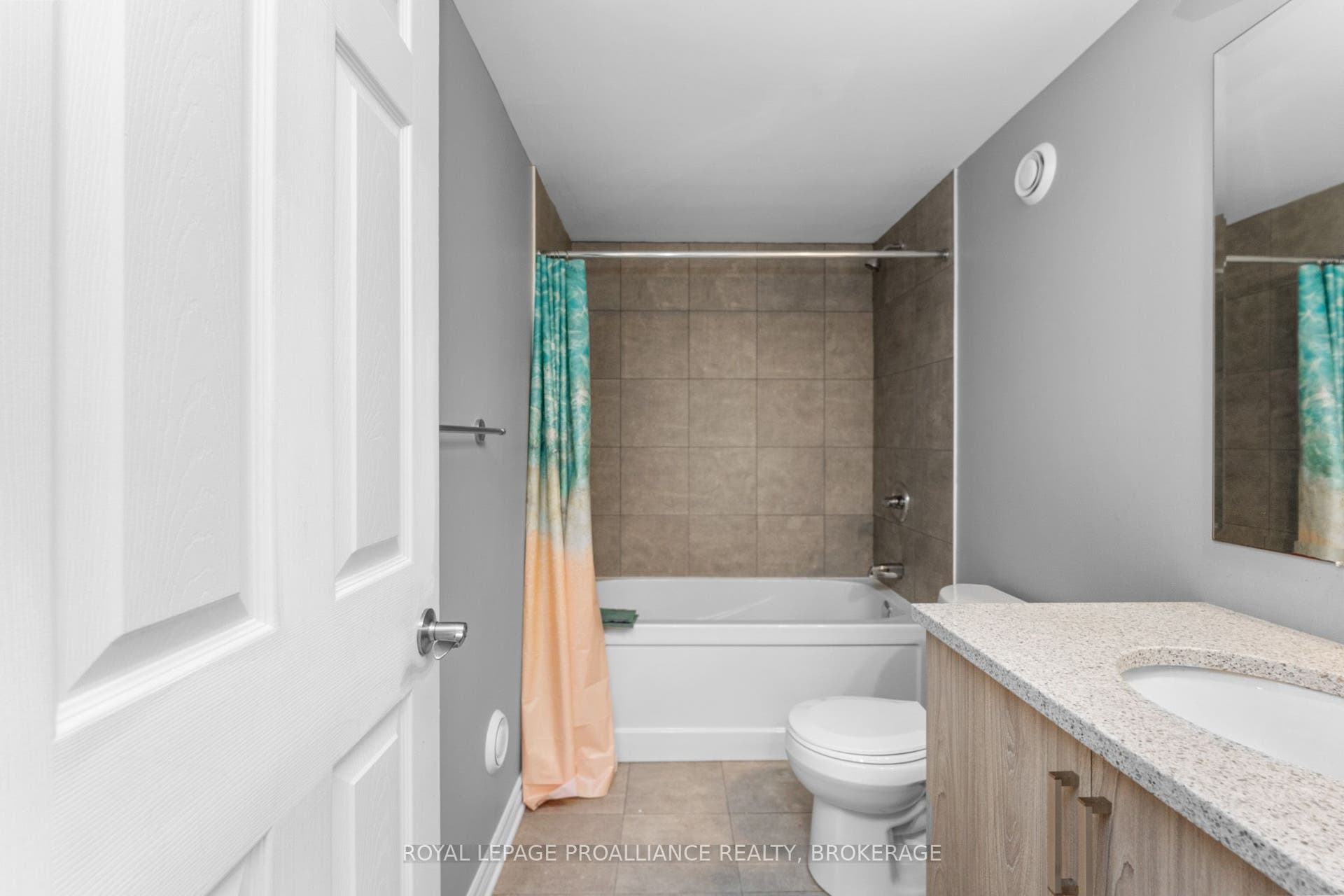 1374 Monarch Drive, Kingston, Frontenac ON K7P 0S2 Basement 4 Piece Bathroom.