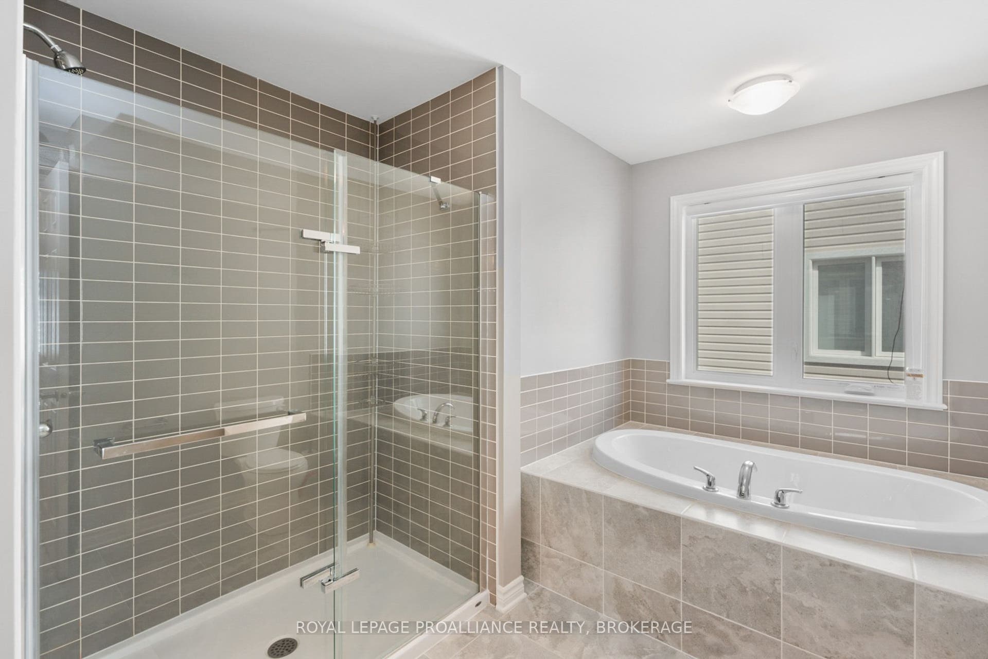 1374 Monarch Drive, Kingston, Frontenac ON K7P 0S2 1374 Monarch Drive, Kingston, Frontenac ON K7P 0S2