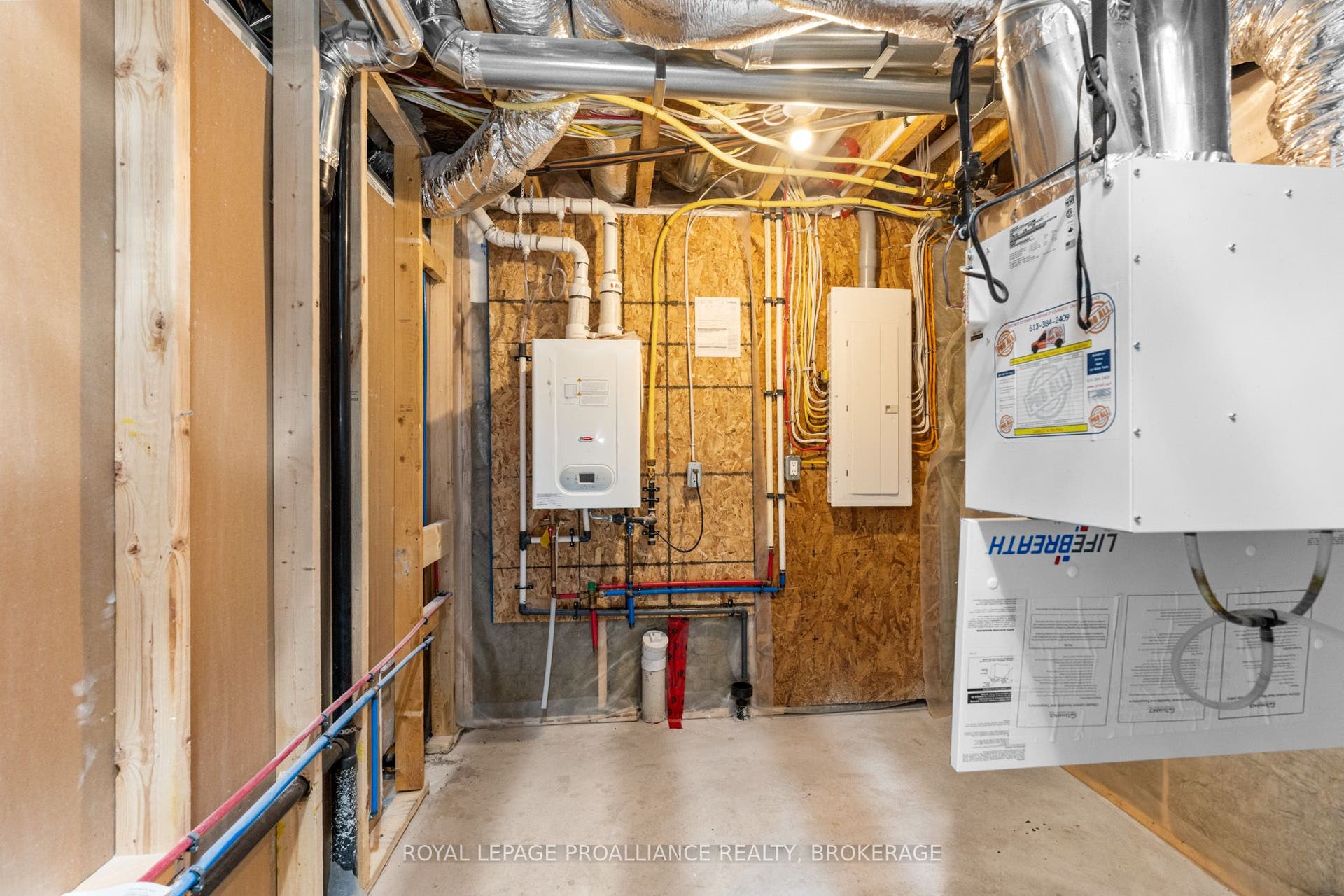 1374 Monarch Drive, Kingston, Frontenac ON K7P 0S2 Utility Room.