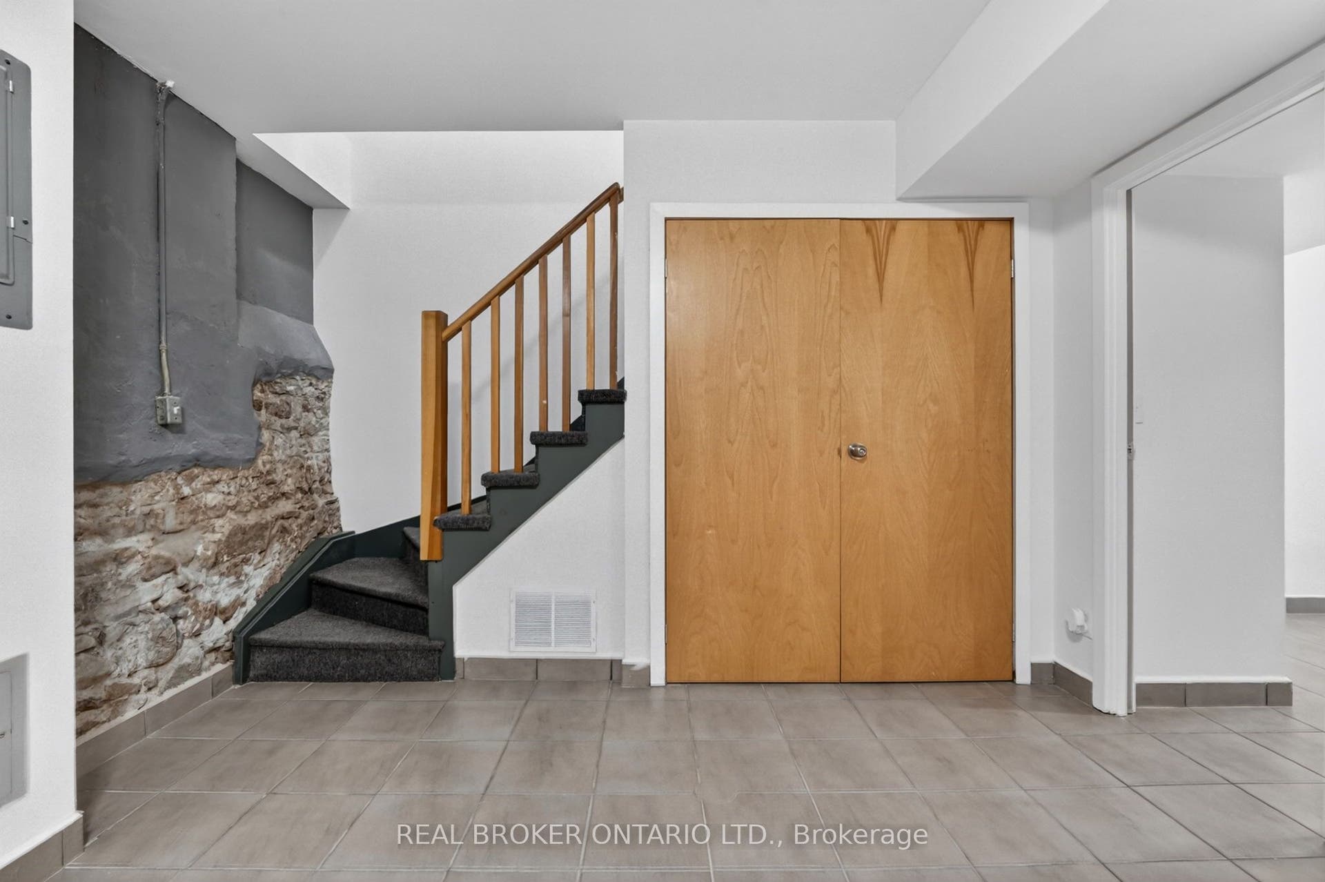 12 Bridgeport Road E, #9, Waterloo, Waterloo, Waterloo ON N2J 2J3 12 Bridgeport Road E, #9, Waterloo, Waterloo, Waterloo ON N2J 2J3