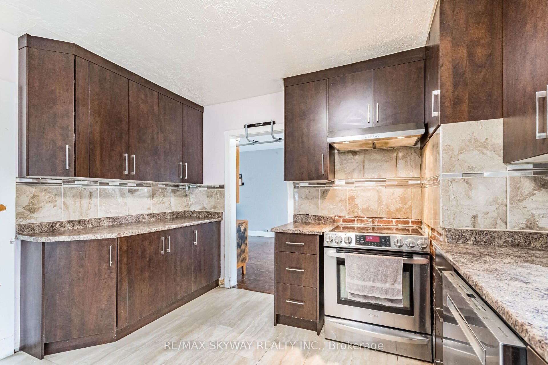 1230 Duke Street, Cambridge, Waterloo ON N3H 3V7