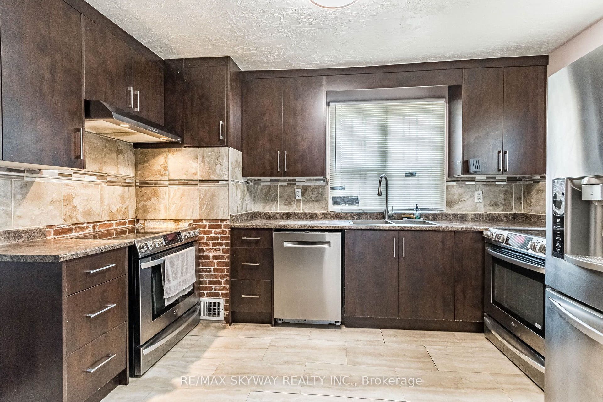 1230 Duke Street, Cambridge, Waterloo ON N3H 3V7