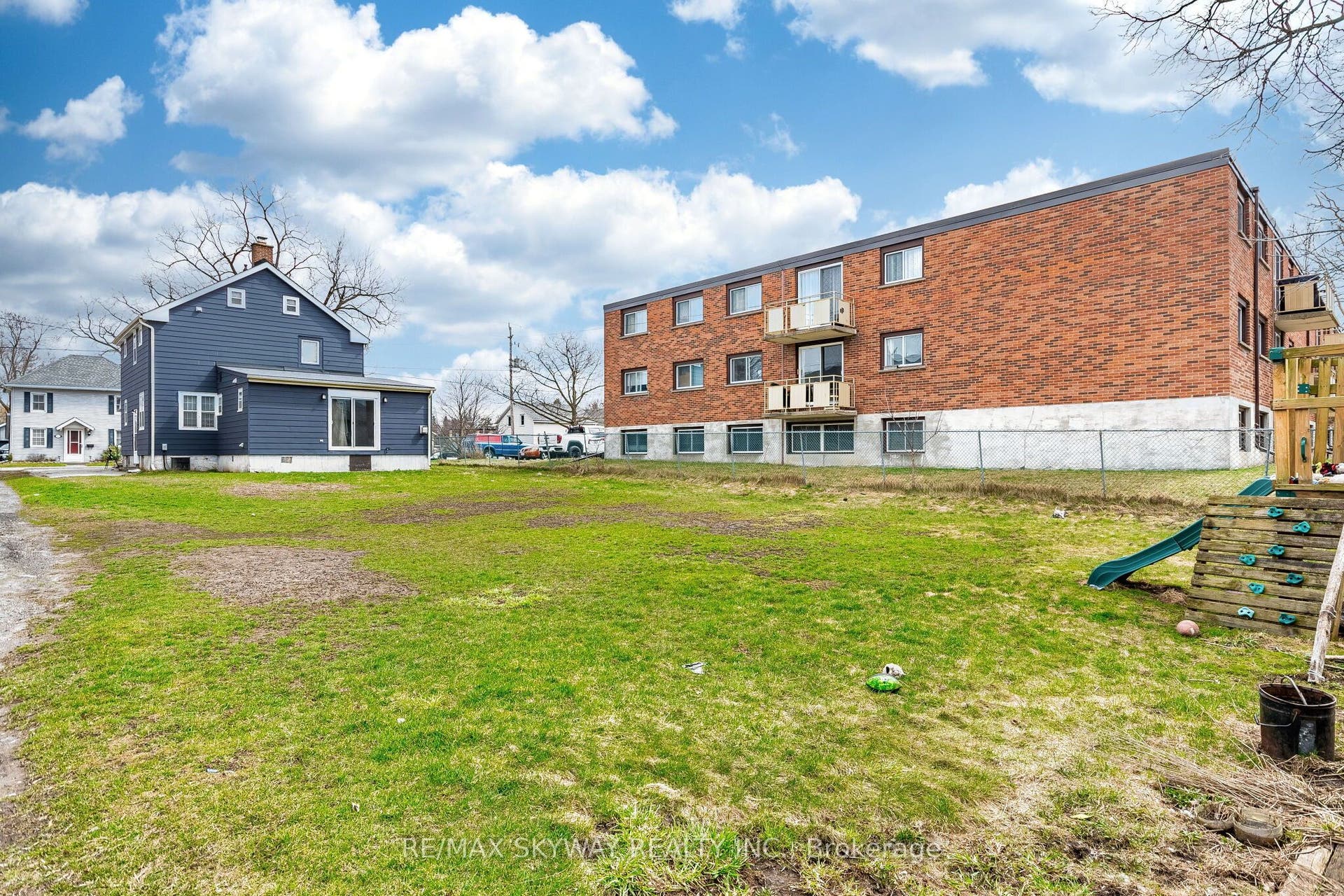 1230 Duke Street, Cambridge, Waterloo ON N3H 3V7