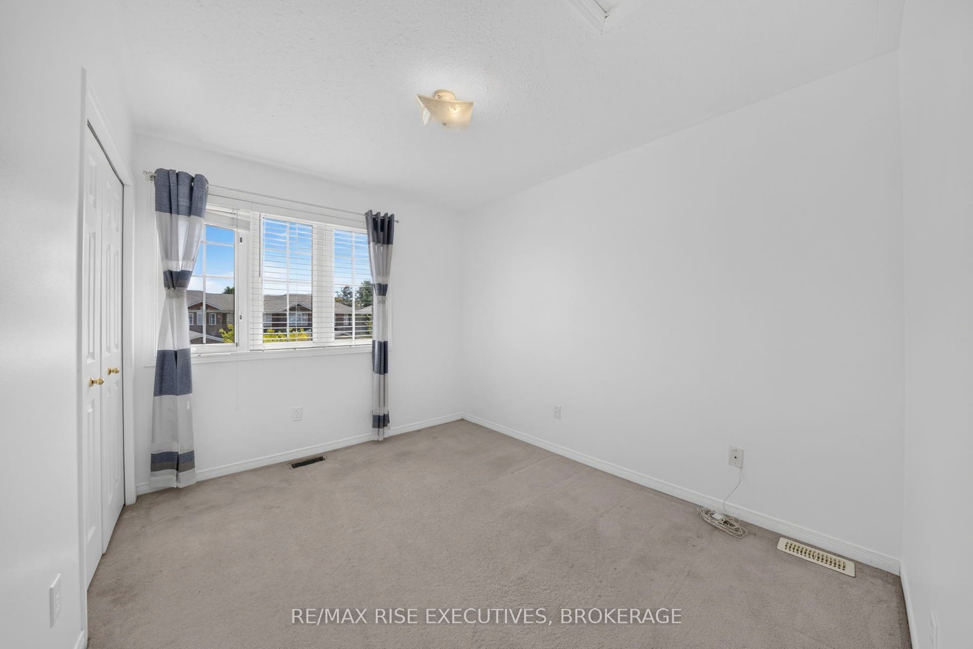 254 Ellesmeer Avenue, Kingston, Frontenac ON K7P 3C6