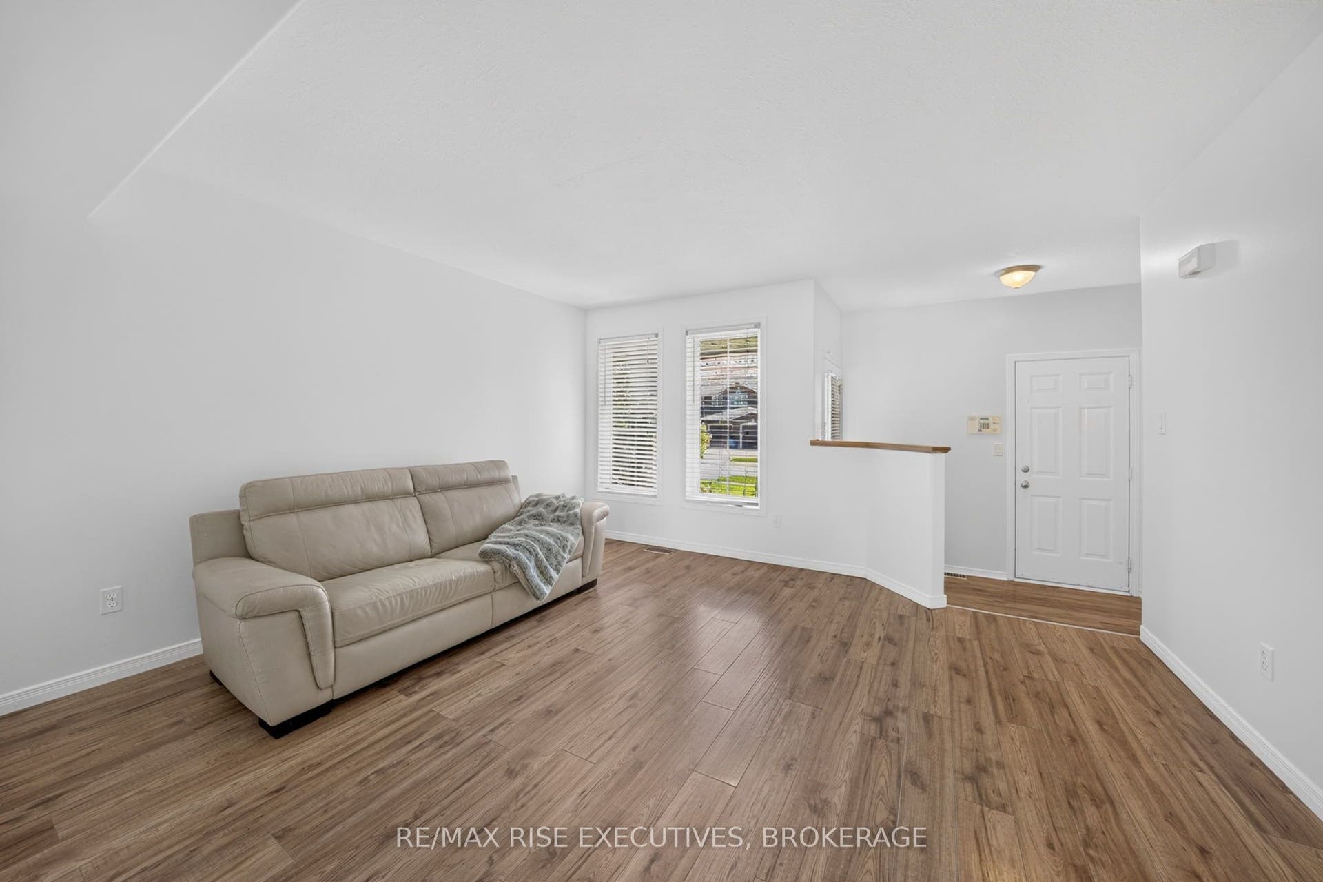 254 Ellesmeer Avenue, Kingston, Frontenac ON K7P 3C6