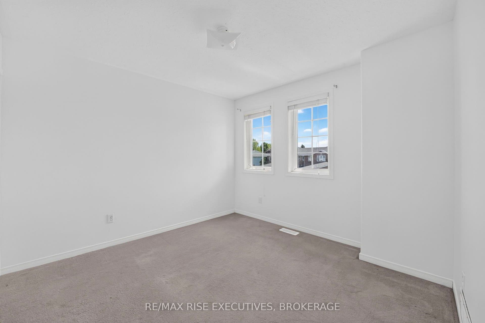254 Ellesmeer Avenue, Kingston, Frontenac ON K7P 3C6