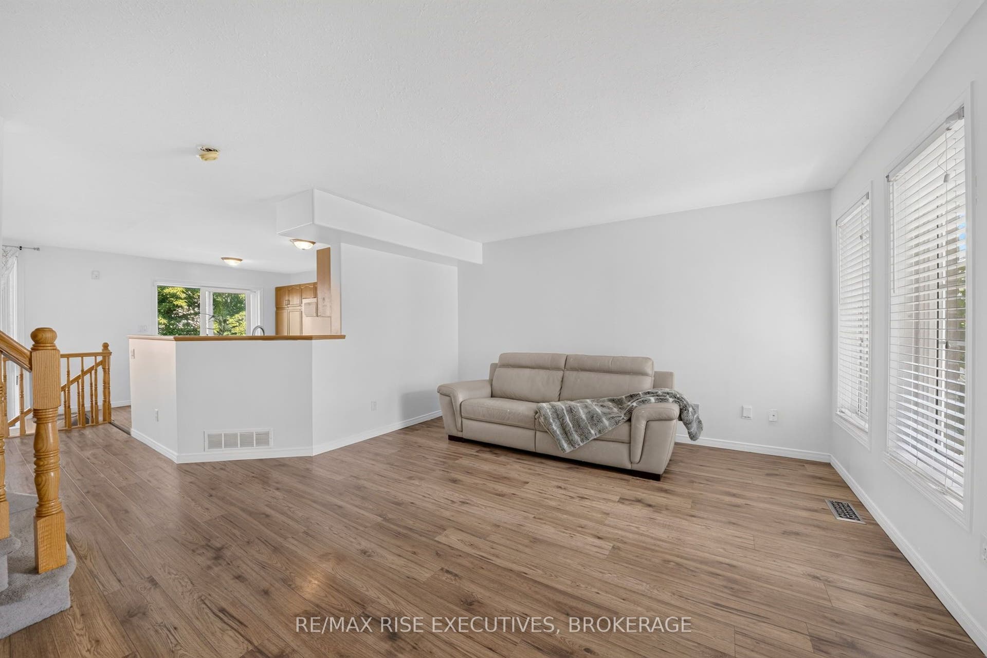 254 Ellesmeer Avenue, Kingston, Frontenac ON K7P 3C6
