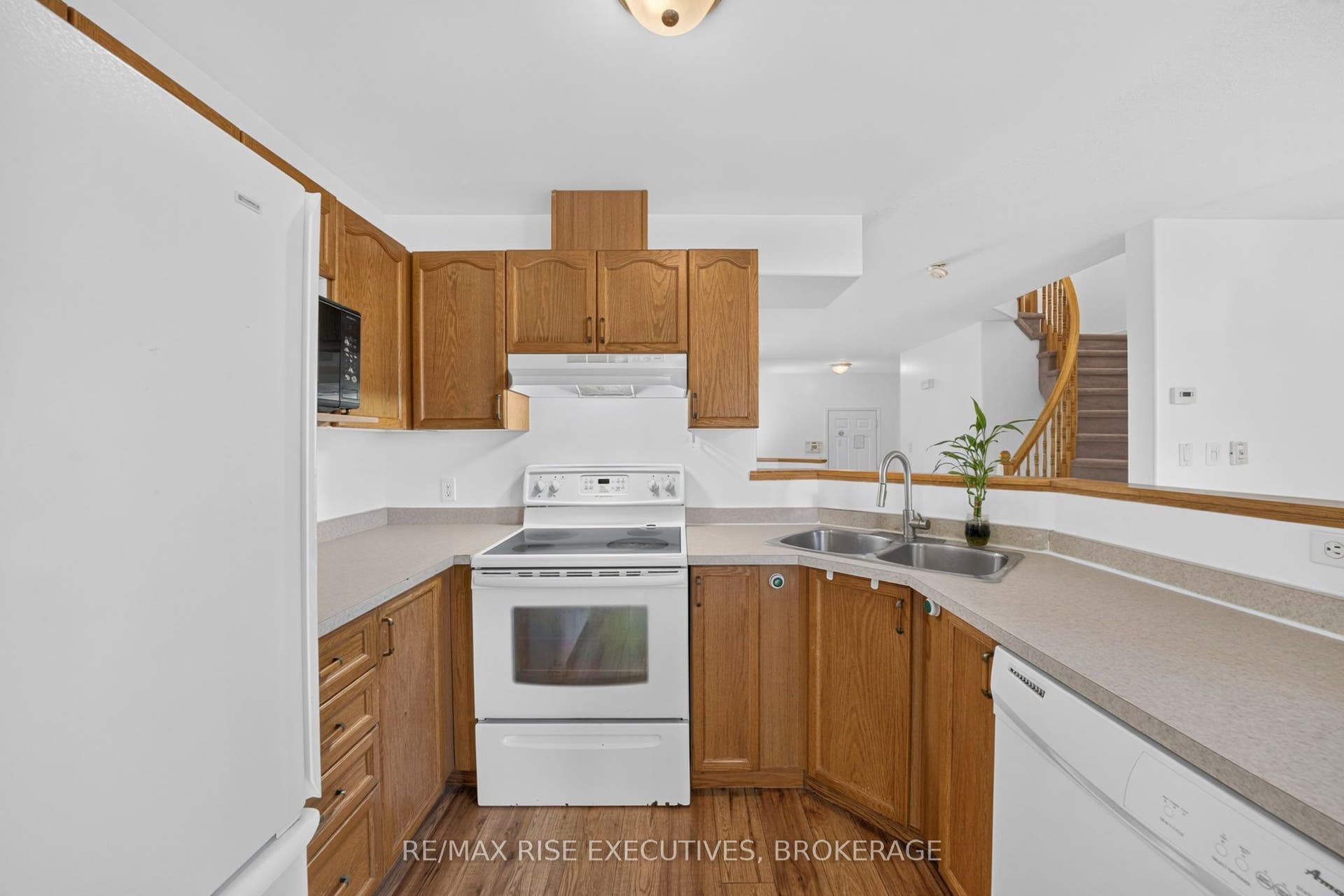 254 Ellesmeer Avenue, Kingston, Frontenac ON K7P 3C6