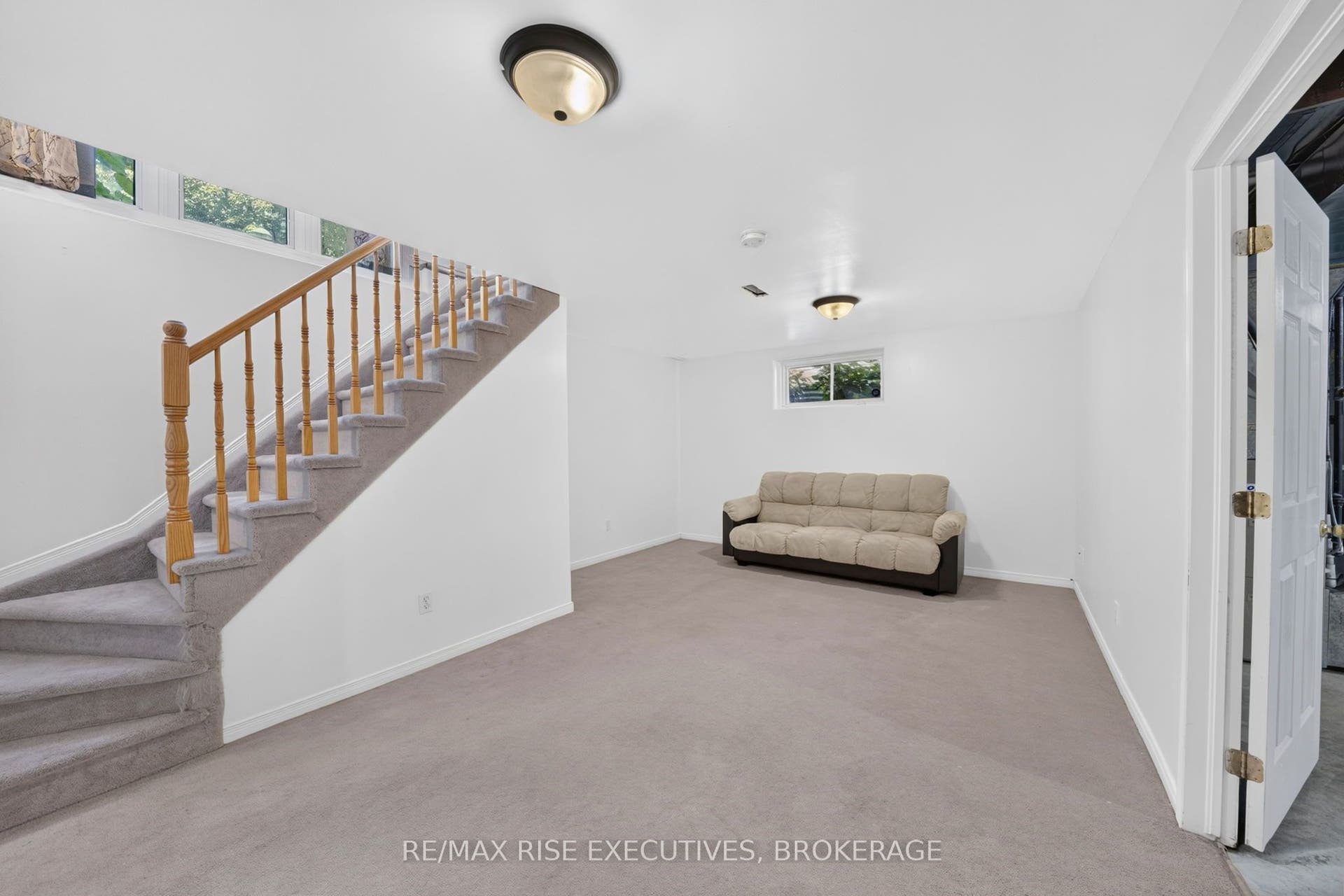 254 Ellesmeer Avenue, Kingston, Frontenac ON K7P 3C6