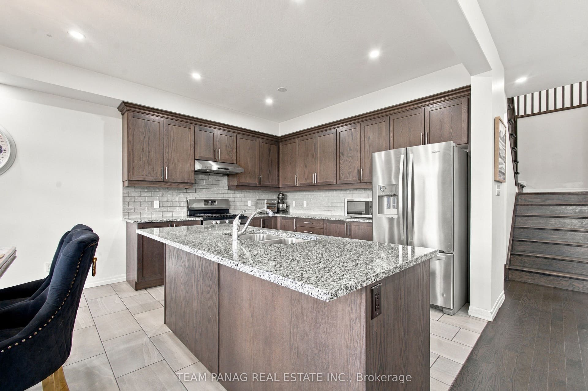 409 Freure Drive, Cambridge, Waterloo ON N1S 0A2 409 Freure Drive, Cambridge, Waterloo ON N1S 0A2