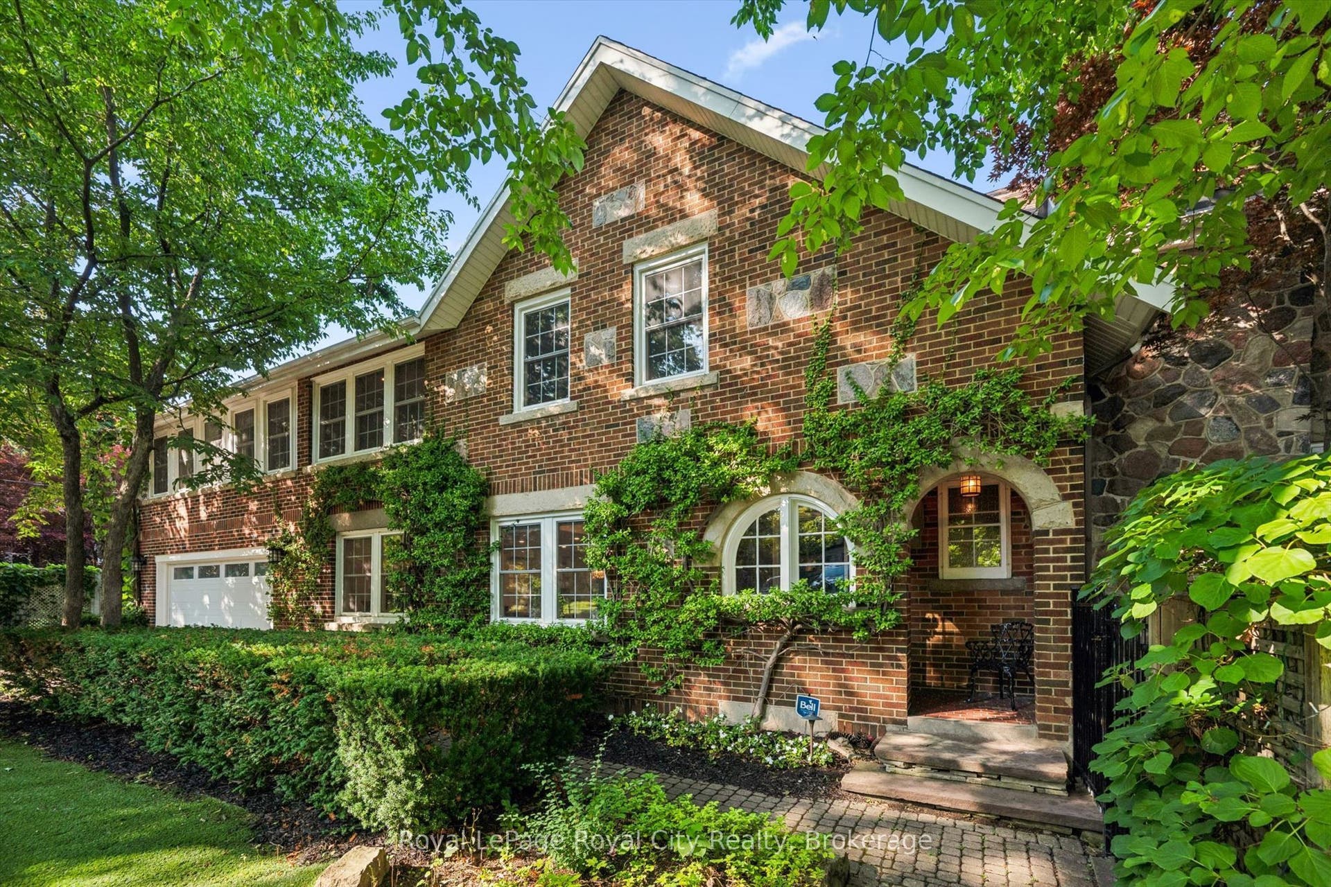 1 Barber Avenue, Guelph, Wellington ON N1H 5E6 1 Barber Avenue, Guelph, Wellington ON N1H 5E6