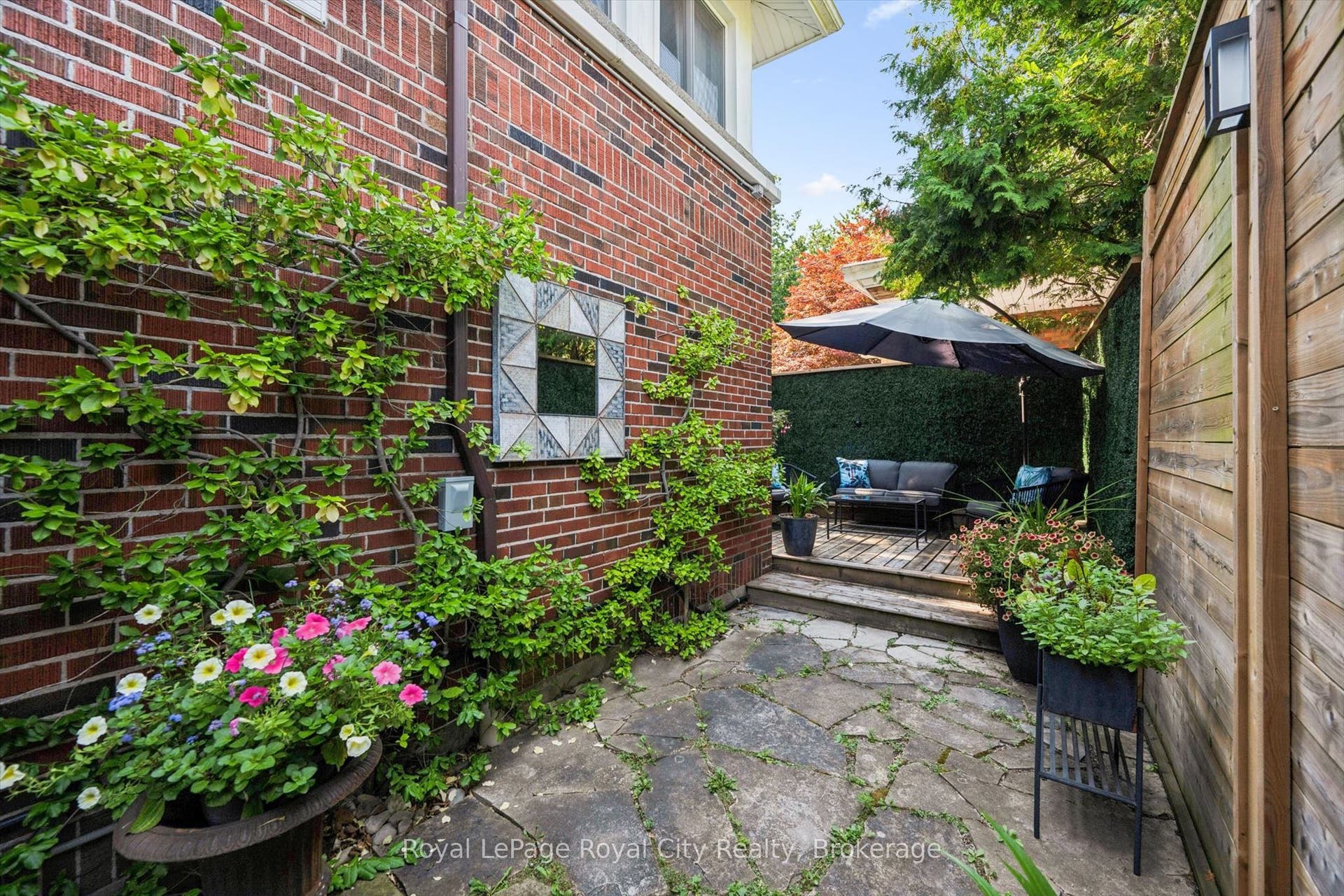 1 Barber Avenue, Guelph, Wellington ON N1H 5E6 1 Barber Avenue, Guelph, Wellington ON N1H 5E6