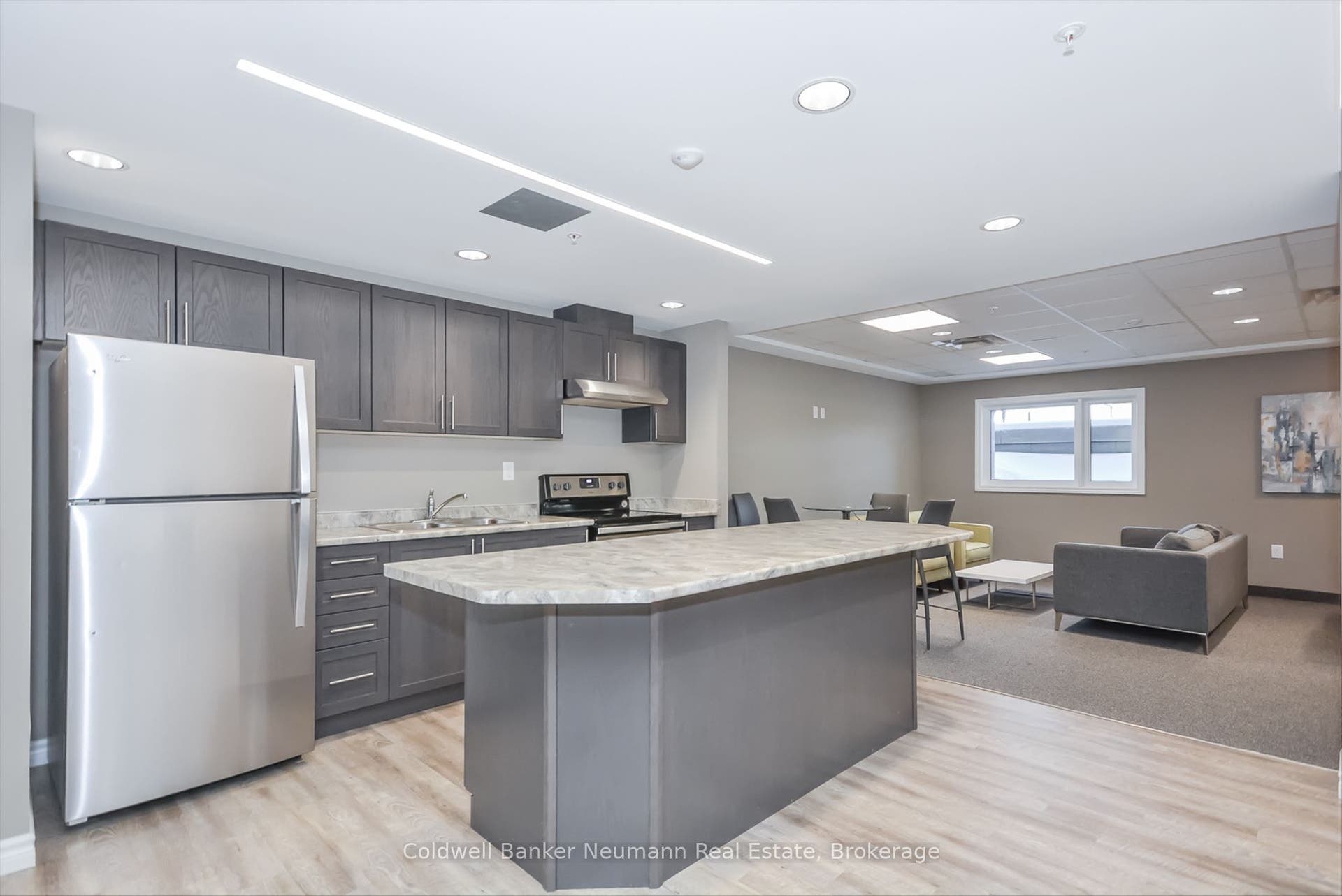 7 Kay Crescent, #106, Guelph, Wellington ON N1L 0P9 7 Kay Crescent, #106, Guelph, Wellington ON N1L 0P9