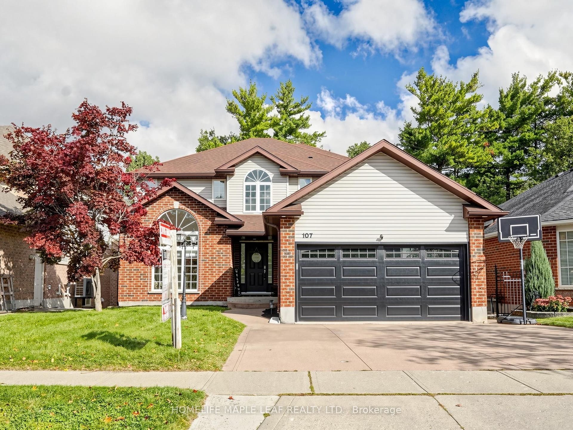 107 Green Bank Drive, Cambridge, Waterloo ON N1T 2B5 107 Green Bank Drive, Cambridge, Waterloo ON N1T 2B5