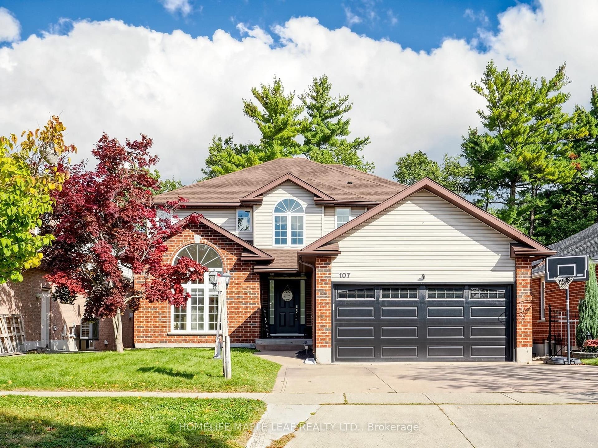 107 Green Bank Drive, Cambridge, Waterloo ON N1T 2B5 107 Green Bank Drive, Cambridge, Waterloo ON N1T 2B5