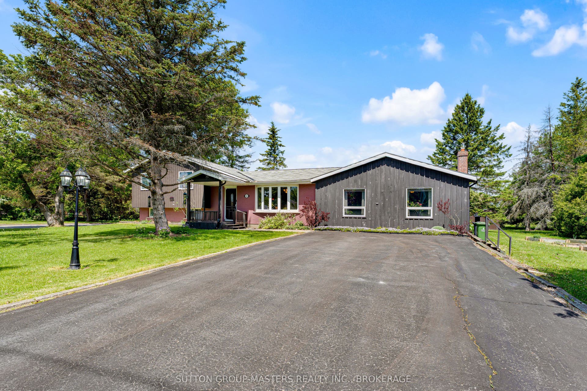 2025 Cole Hill Road, Kingston, Frontenac ON K0H 1S0