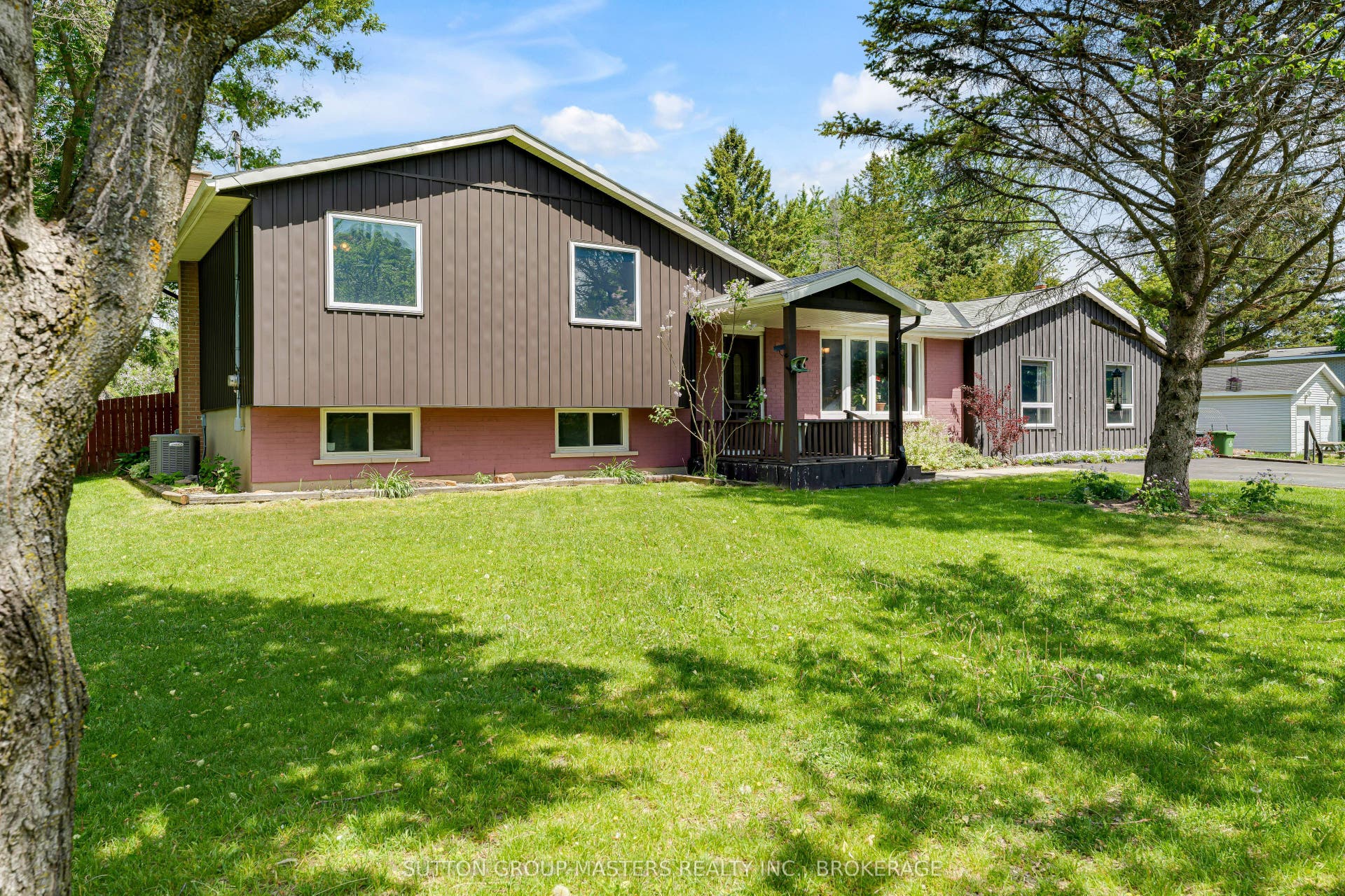 2025 Cole Hill Road, Kingston, Frontenac ON K0H 1S0