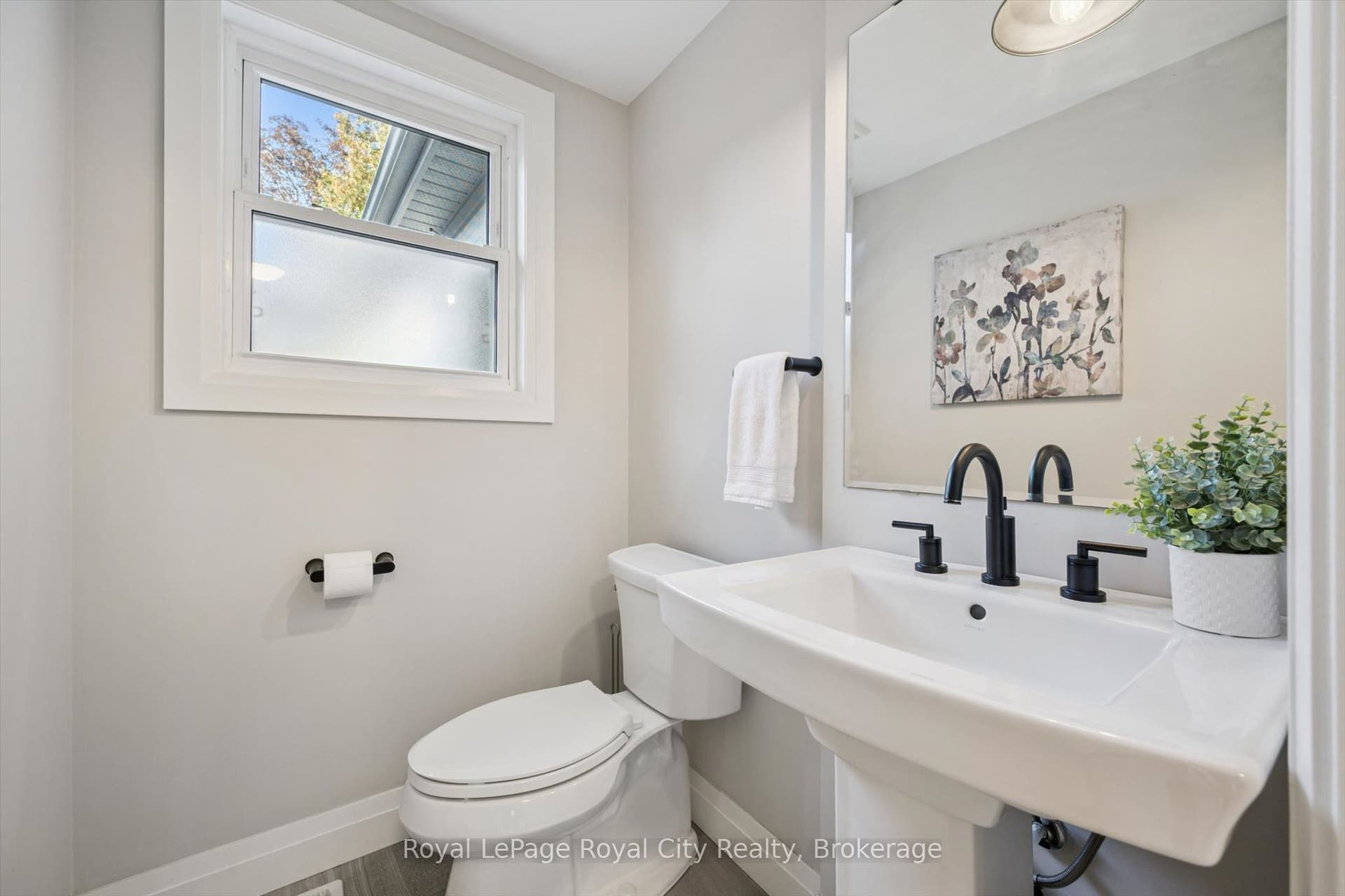 89 Northumberland Street, Guelph, Wellington ON N1H 3A7 89 Northumberland Street, Guelph, Wellington ON N1H 3A7