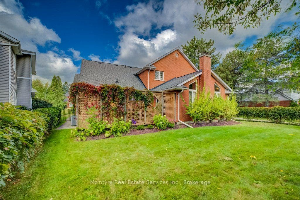549 Clair Creek Boulevard, Waterloo, Waterloo ON N2T 2B8 549 Clair Creek Boulevard, Waterloo, Waterloo ON N2T 2B8
