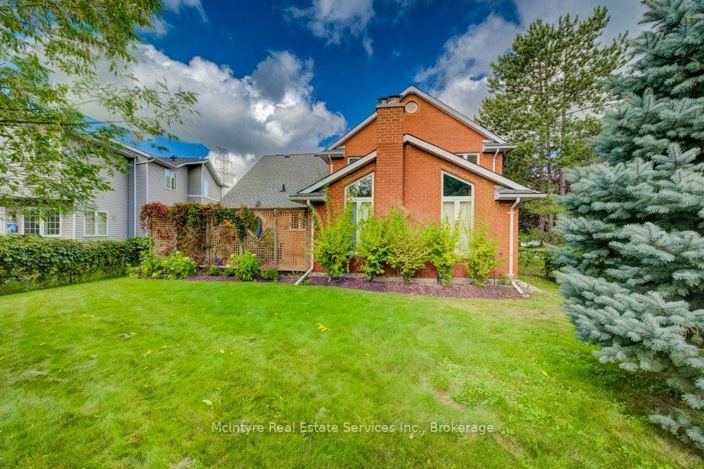 549 Clair Creek Boulevard, Waterloo, Waterloo ON N2T 2B8 549 Clair Creek Boulevard, Waterloo, Waterloo ON N2T 2B8