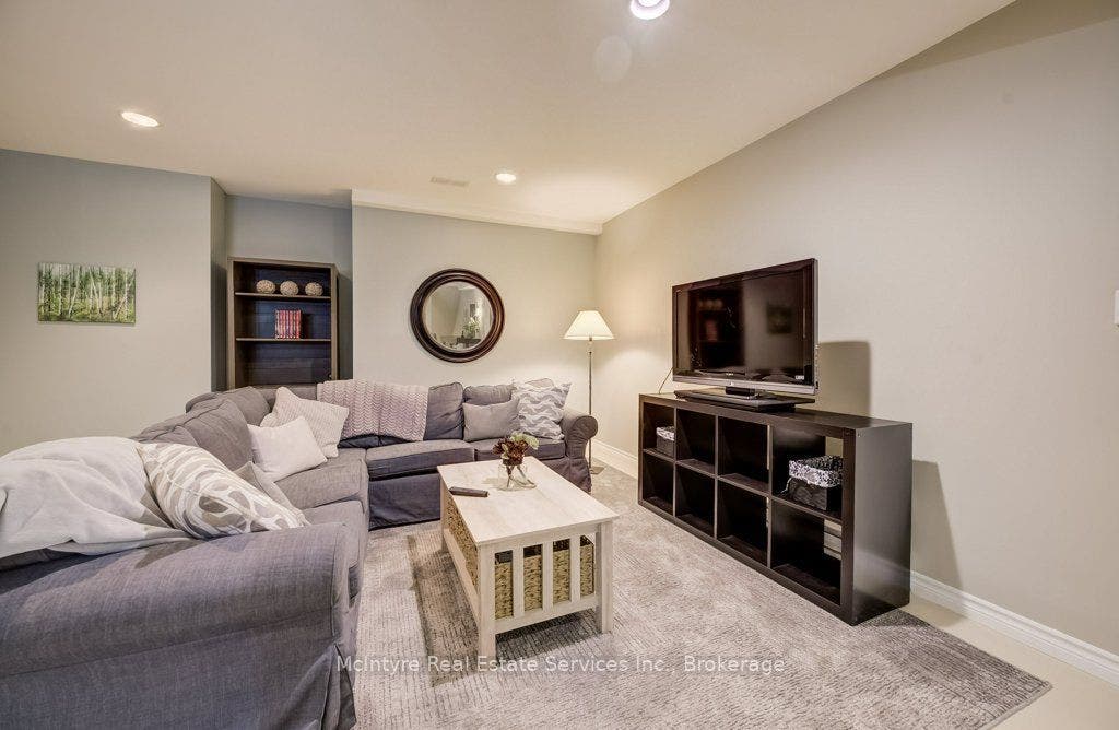 549 Clair Creek Boulevard, Waterloo, Waterloo ON N2T 2B8 549 Clair Creek Boulevard, Waterloo, Waterloo ON N2T 2B8