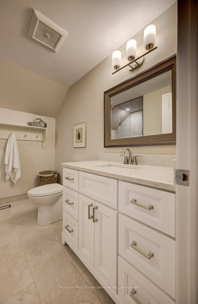 549 Clair Creek Boulevard, Waterloo, Waterloo ON N2T 2B8 549 Clair Creek Boulevard, Waterloo, Waterloo ON N2T 2B8