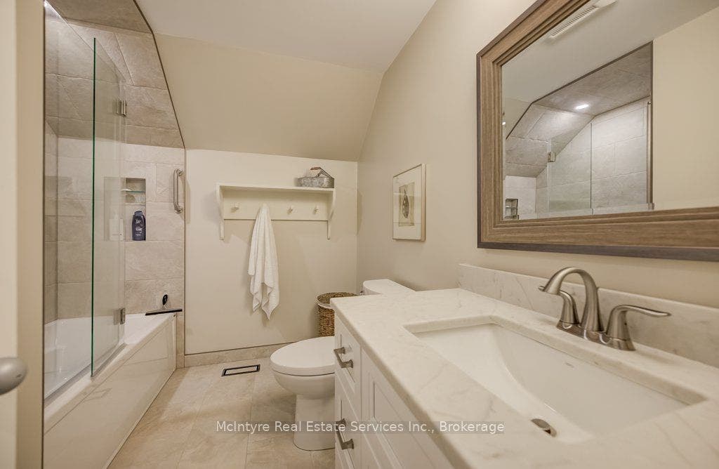 549 Clair Creek Boulevard, Waterloo, Waterloo ON N2T 2B8 549 Clair Creek Boulevard, Waterloo, Waterloo ON N2T 2B8
