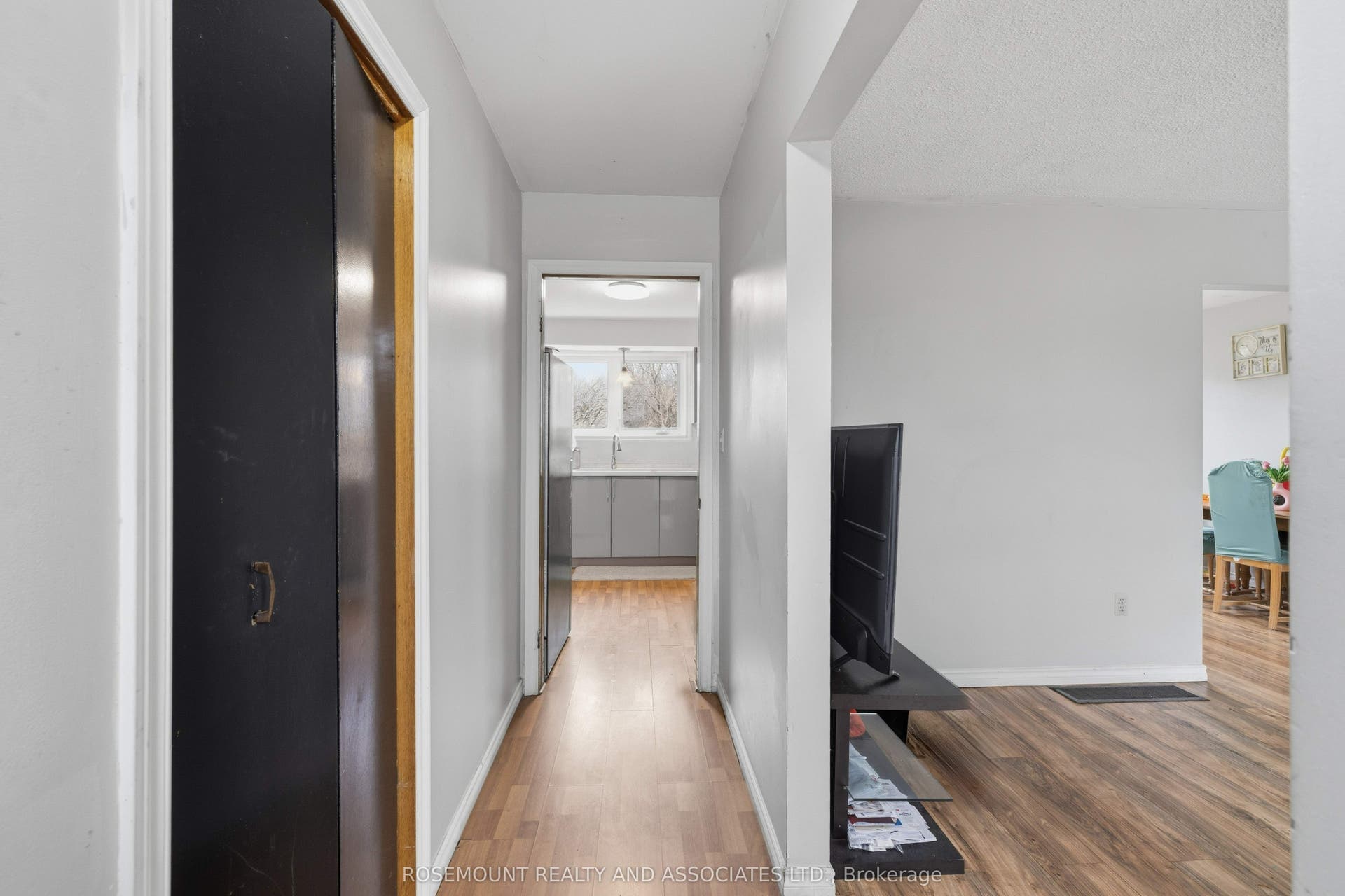 287 Sutherland Drive, Kingston, Frontenac ON K7K 5Y6 Foyer