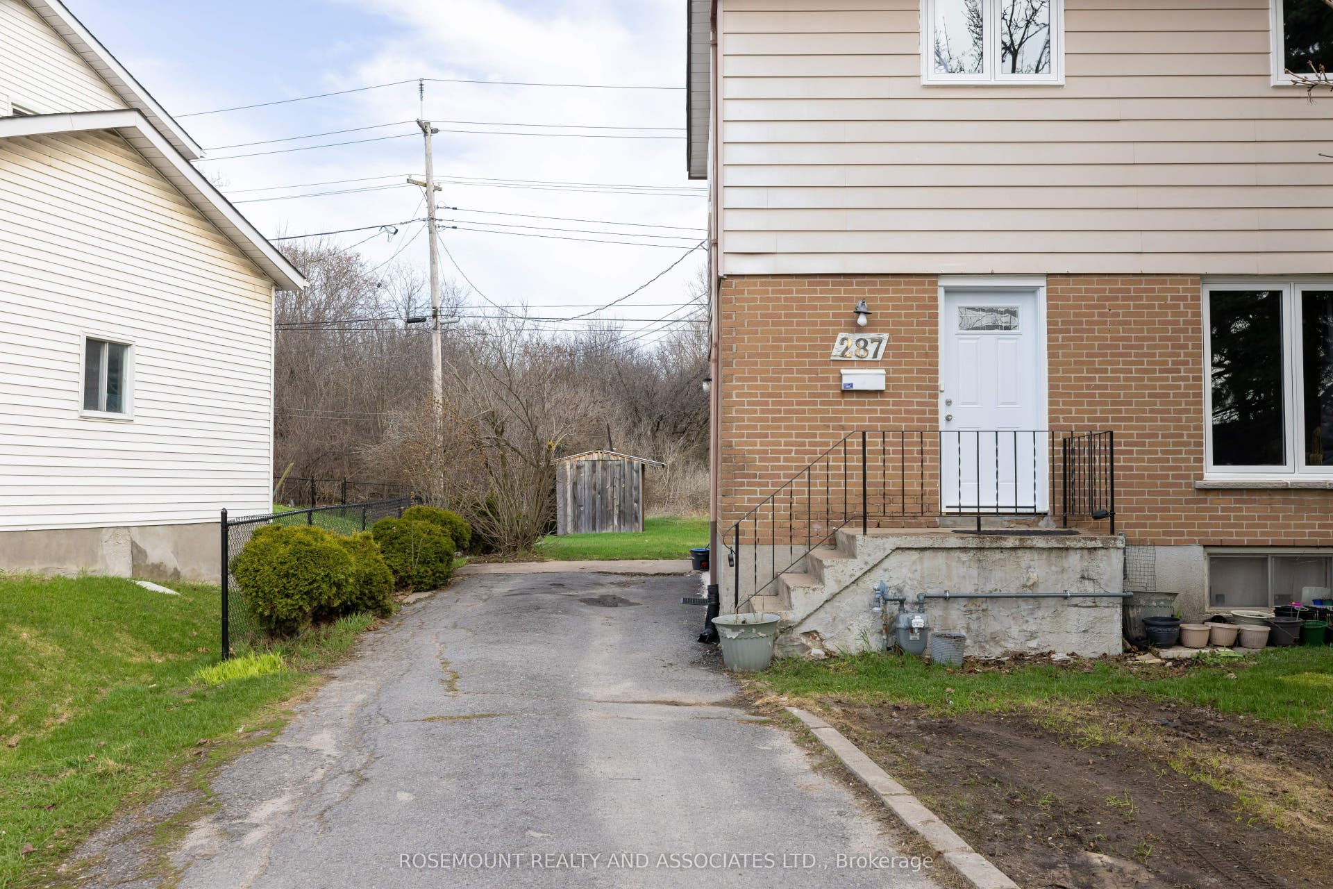287 Sutherland Drive, Kingston, Frontenac ON K7K 5Y6 Driveway