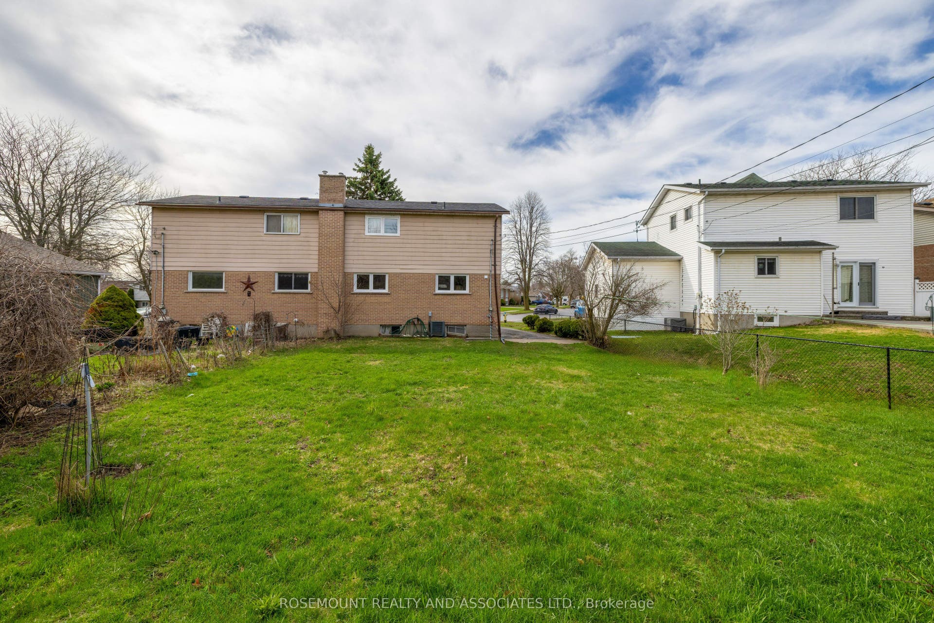 287 Sutherland Drive, Kingston, Frontenac ON K7K 5Y6 Backyar
