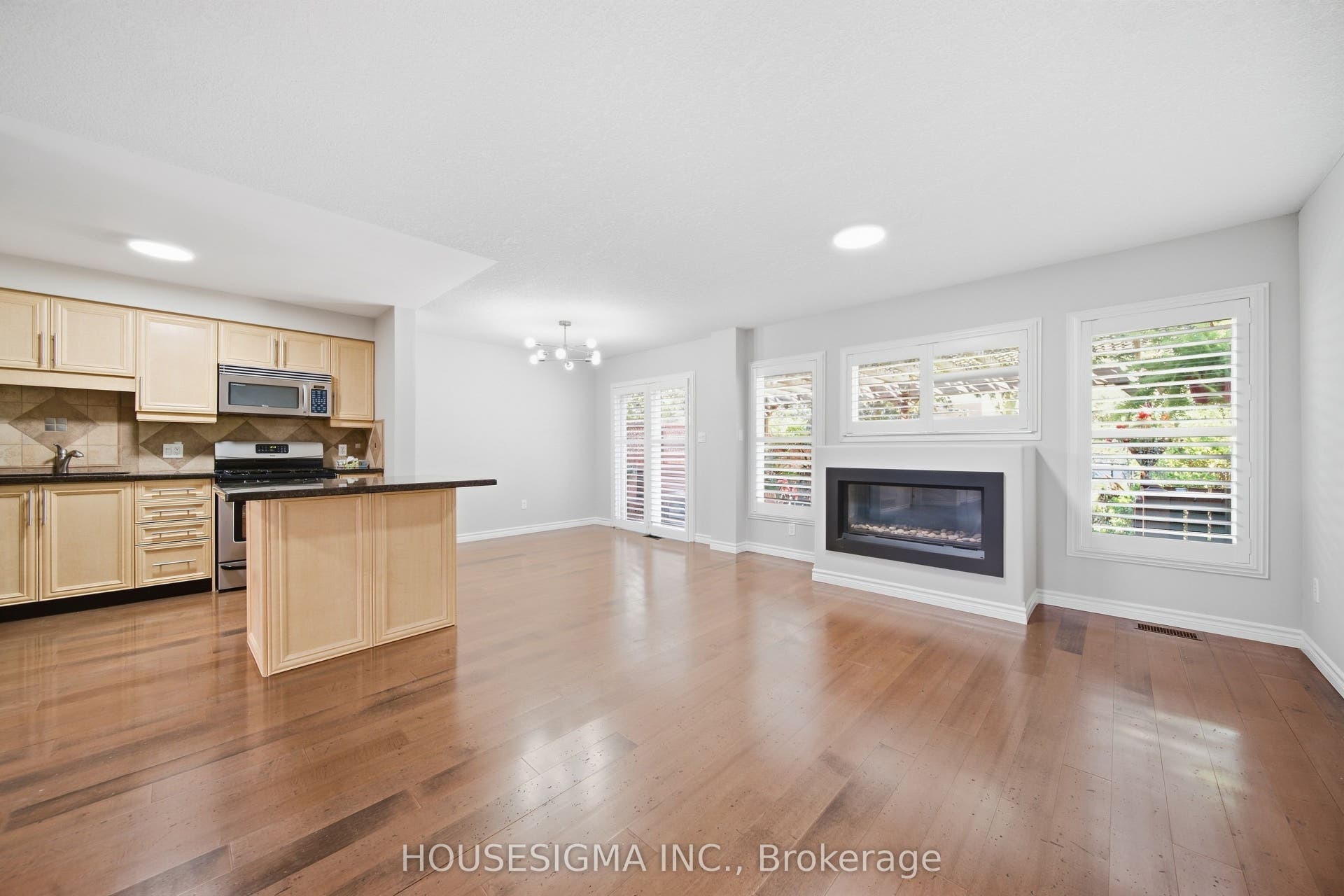 437 Beaver Creek Road, Waterloo, Waterloo ON N2V 2J8 437 Beaver Creek Road, Waterloo, Waterloo ON N2V 2J8