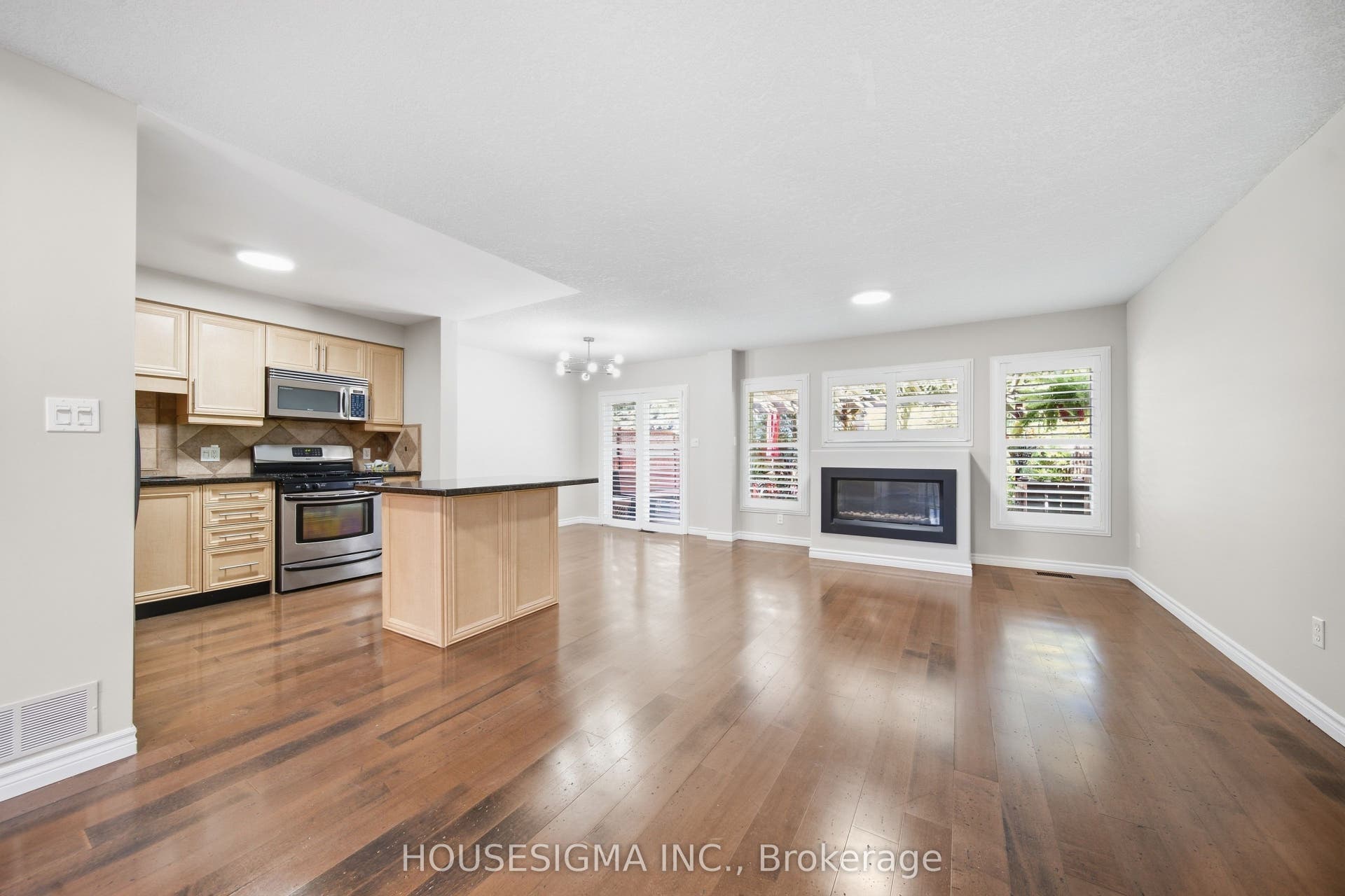437 Beaver Creek Road, Waterloo, Waterloo ON N2V 2J8 437 Beaver Creek Road, Waterloo, Waterloo ON N2V 2J8