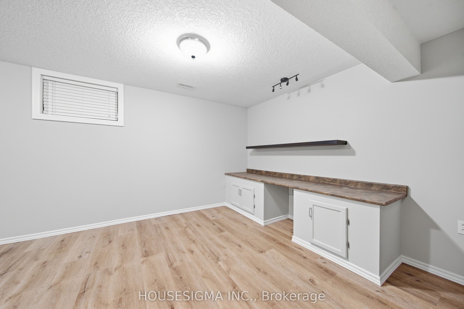 437 Beaver Creek Road, Waterloo, Waterloo ON N2V 2J8 437 Beaver Creek Road, Waterloo, Waterloo ON N2V 2J8