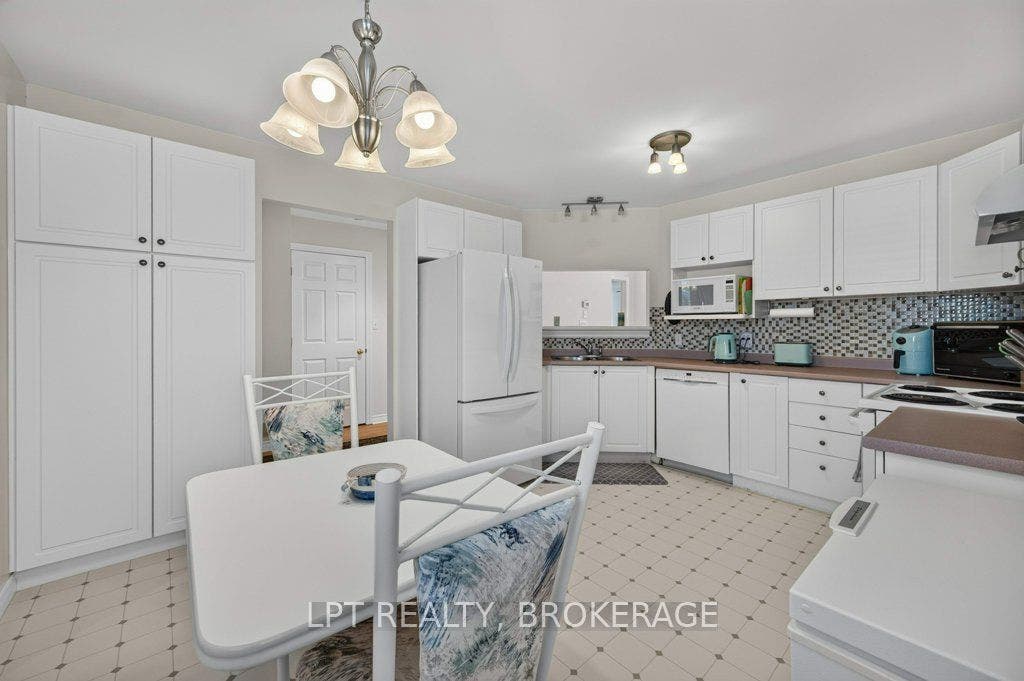 401 Waterloo Drive, Kingston, Frontenac ON K7M 8K7 401 Waterloo Drive, Kingston, Frontenac ON K7M 8K7