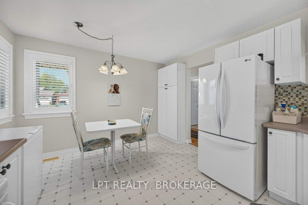 401 Waterloo Drive, Kingston, Frontenac ON K7M 8K7 401 Waterloo Drive, Kingston, Frontenac ON K7M 8K7