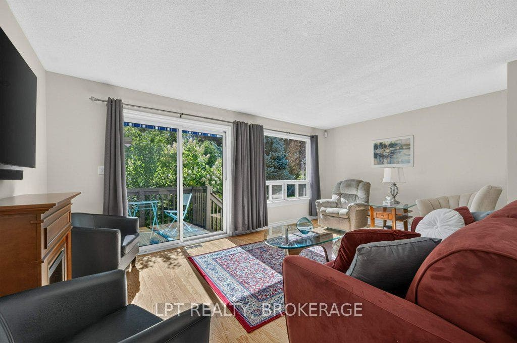 401 Waterloo Drive, Kingston, Frontenac ON K7M 8K7 401 Waterloo Drive, Kingston, Frontenac ON K7M 8K7