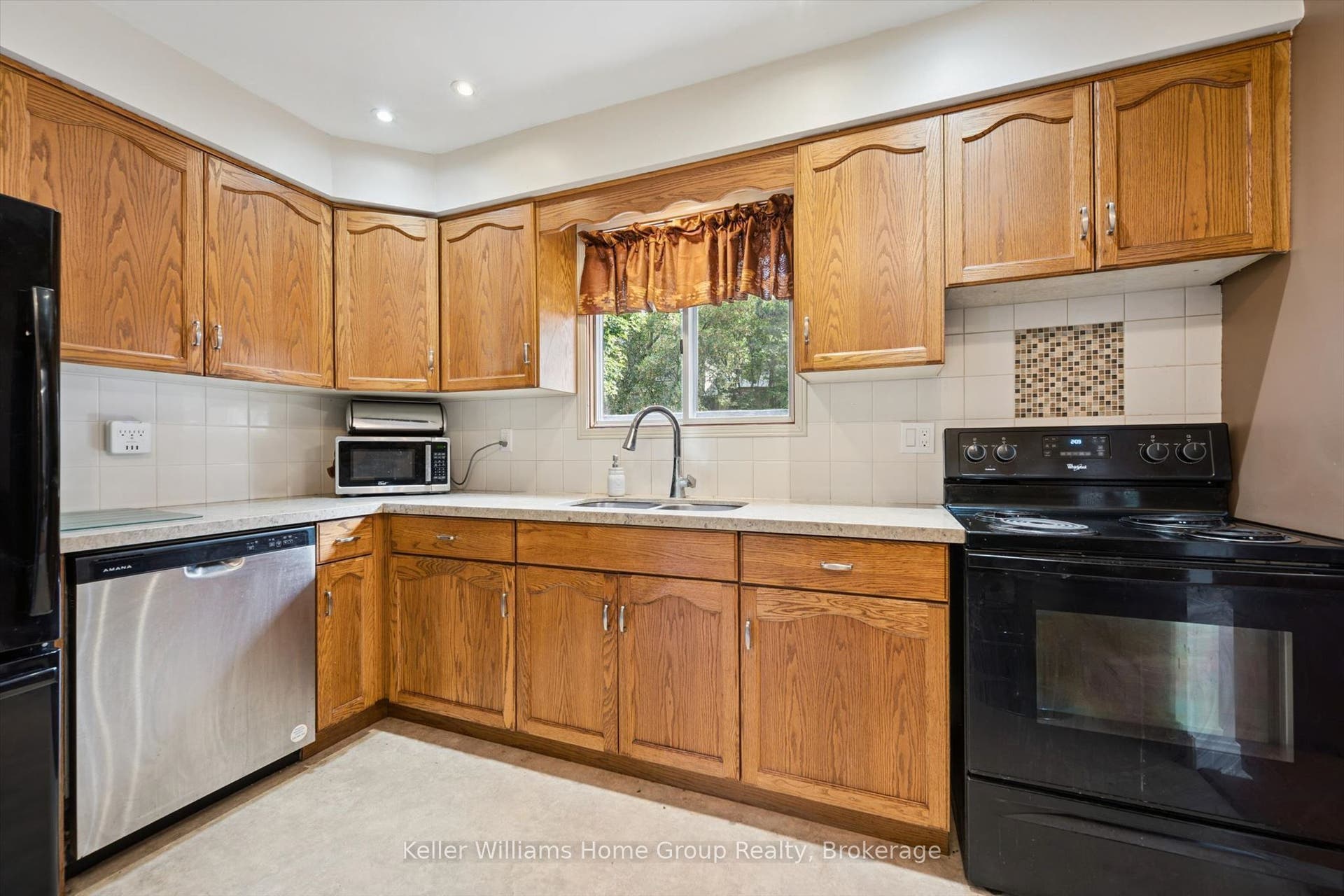 66 Woolwich Street W, Centre Wellington, Wellington ON N0B 1S0 66 Woolwich Street W, Centre Wellington, Wellington ON N0B 1S0