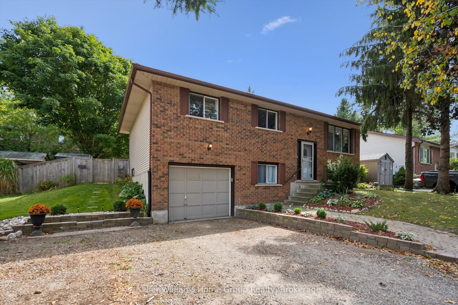 66 Woolwich Street W, Centre Wellington, Wellington ON N0B 1S0 66 Woolwich Street W, Centre Wellington, Wellington ON N0B 1S0