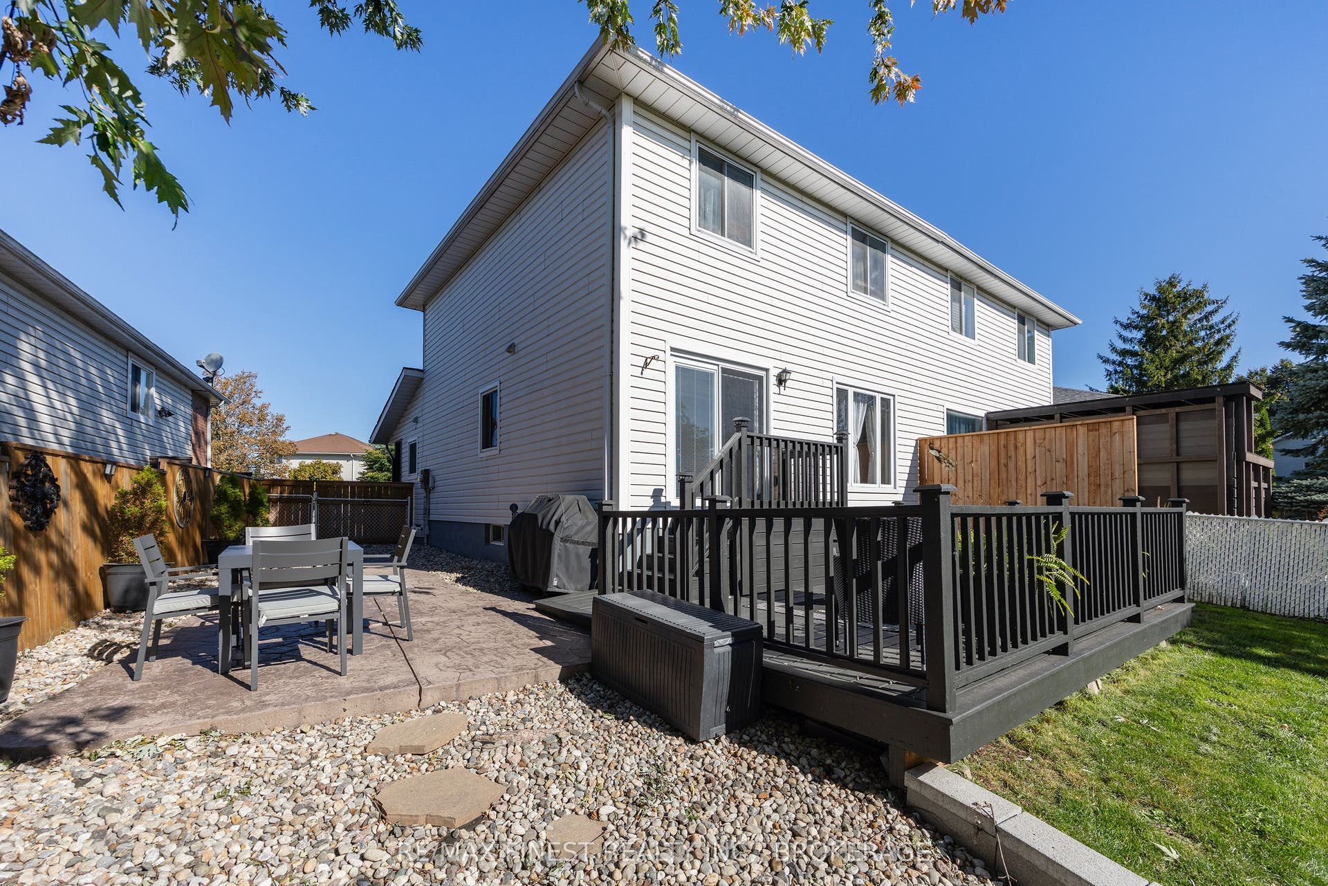 1377 BRACKENWOOD Crescent, Kingston, Frontenac ON K7P 2W4 1377 BRACKENWOOD Crescent, Kingston, Frontenac ON K7P 2W4