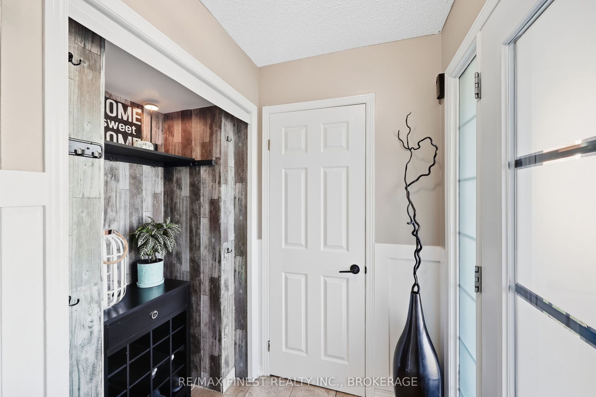 1377 BRACKENWOOD Crescent, Kingston, Frontenac ON K7P 2W4 1377 BRACKENWOOD Crescent, Kingston, Frontenac ON K7P 2W4