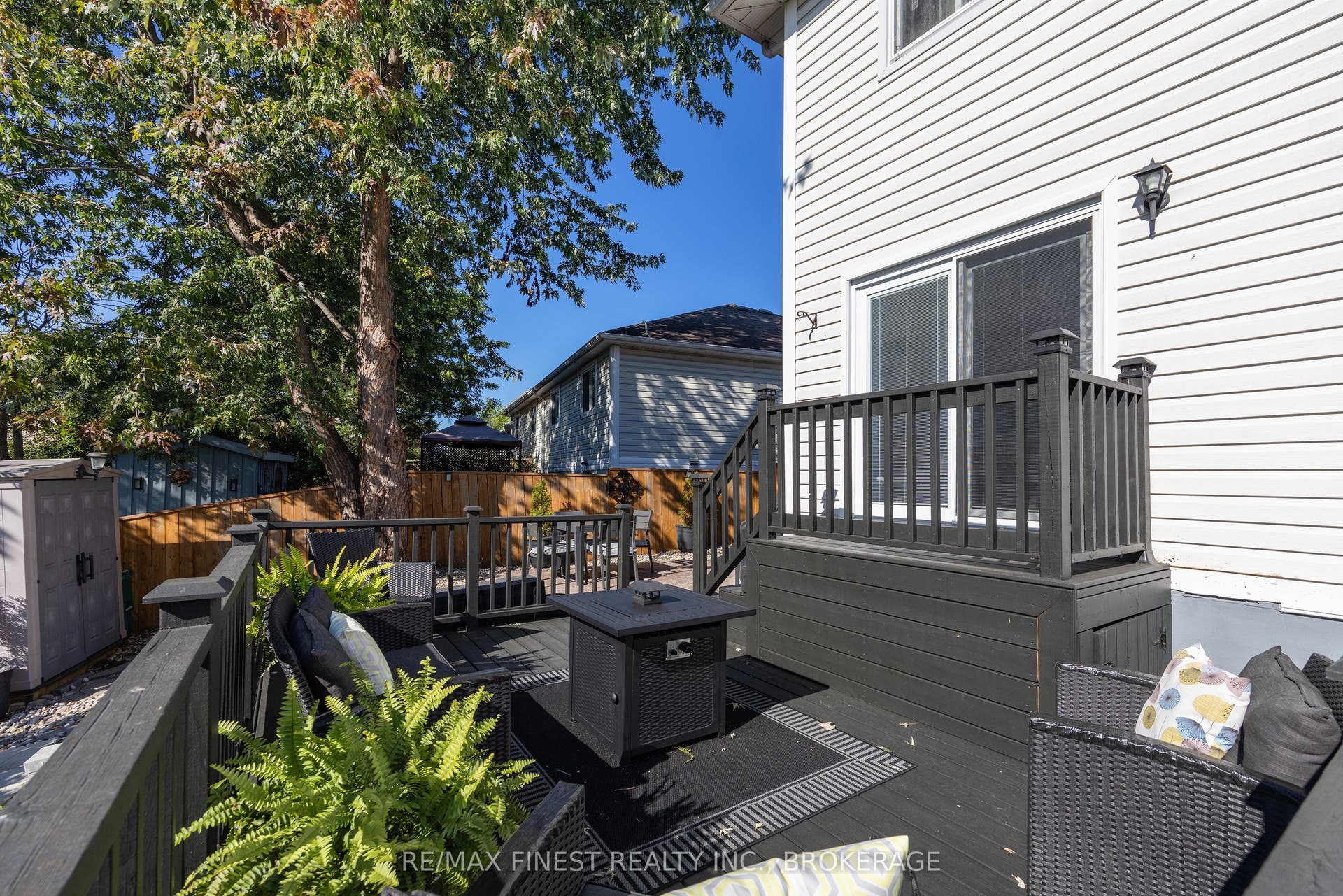 1377 BRACKENWOOD Crescent, Kingston, Frontenac ON K7P 2W4 1377 BRACKENWOOD Crescent, Kingston, Frontenac ON K7P 2W4