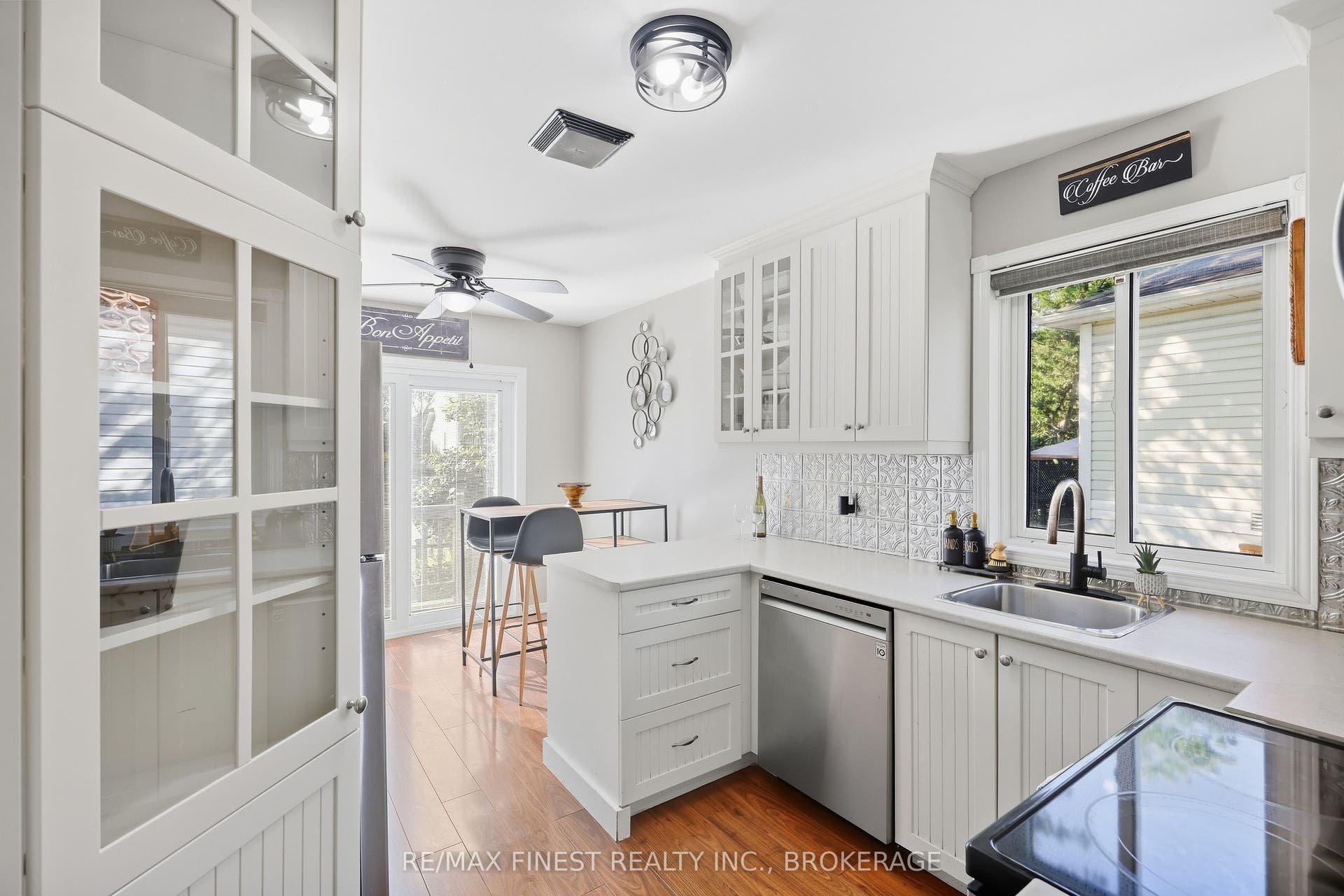 1377 BRACKENWOOD Crescent, Kingston, Frontenac ON K7P 2W4 1377 BRACKENWOOD Crescent, Kingston, Frontenac ON K7P 2W4
