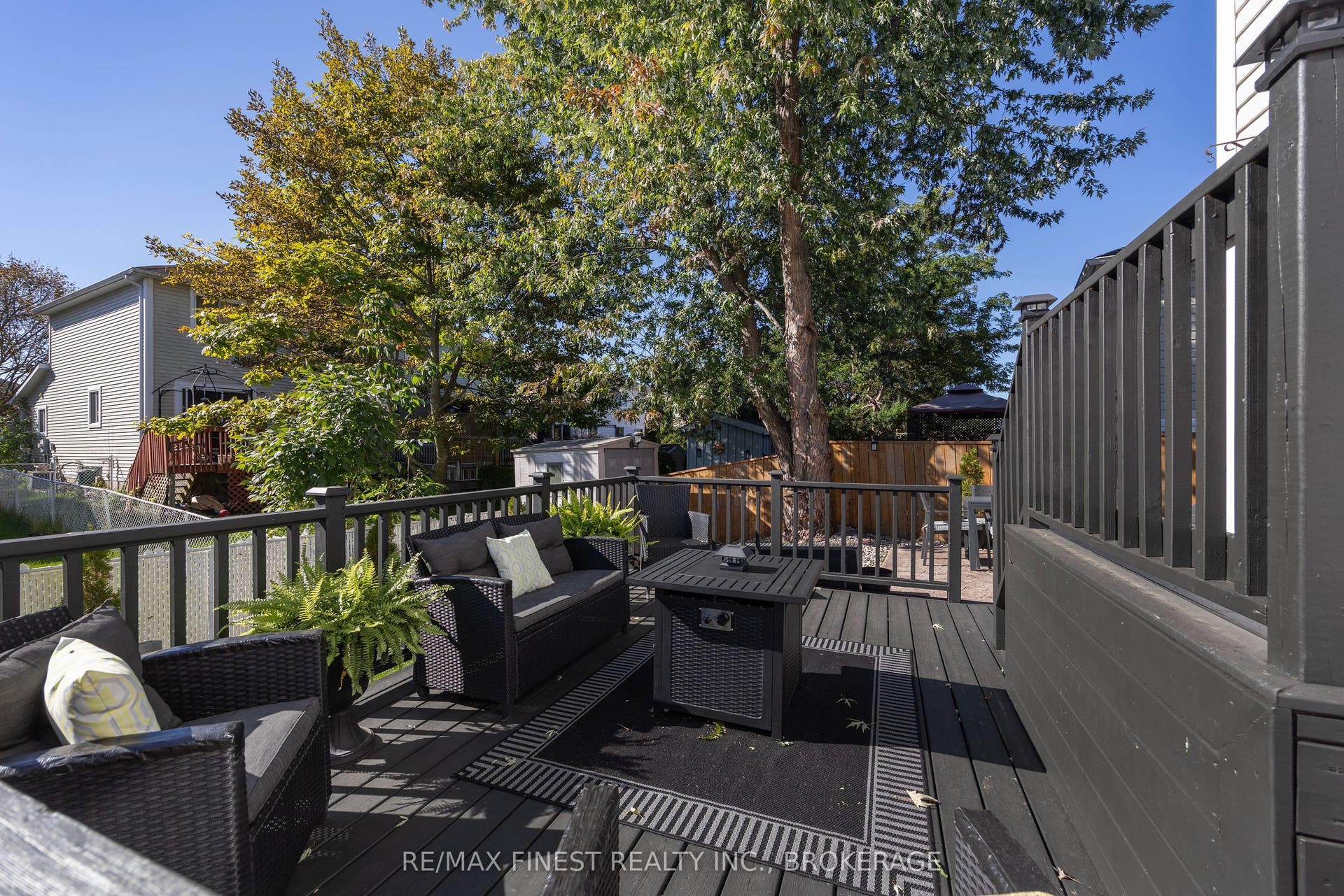 1377 BRACKENWOOD Crescent, Kingston, Frontenac ON K7P 2W4 1377 BRACKENWOOD Crescent, Kingston, Frontenac ON K7P 2W4