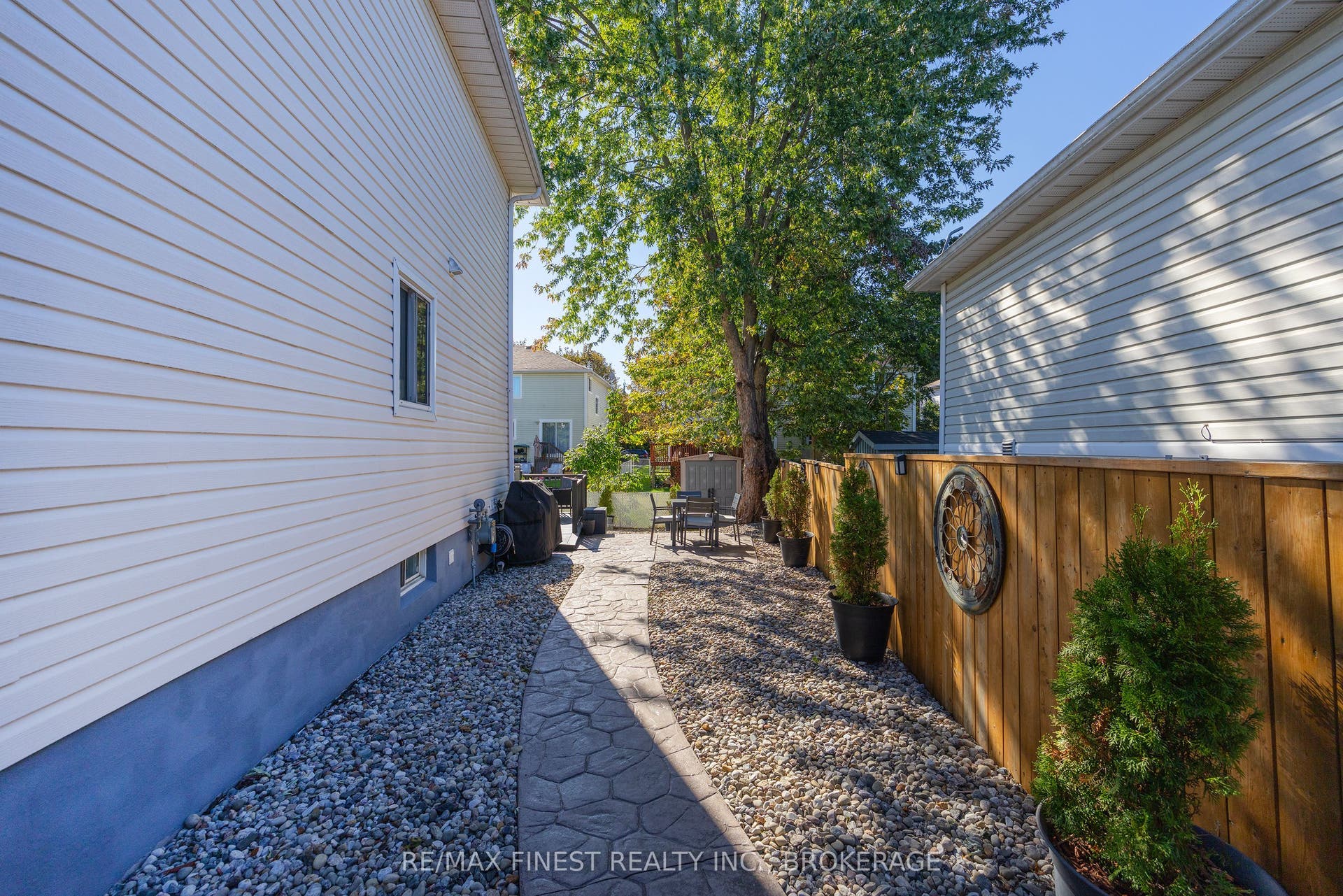1377 BRACKENWOOD Crescent, Kingston, Frontenac ON K7P 2W4 1377 BRACKENWOOD Crescent, Kingston, Frontenac ON K7P 2W4