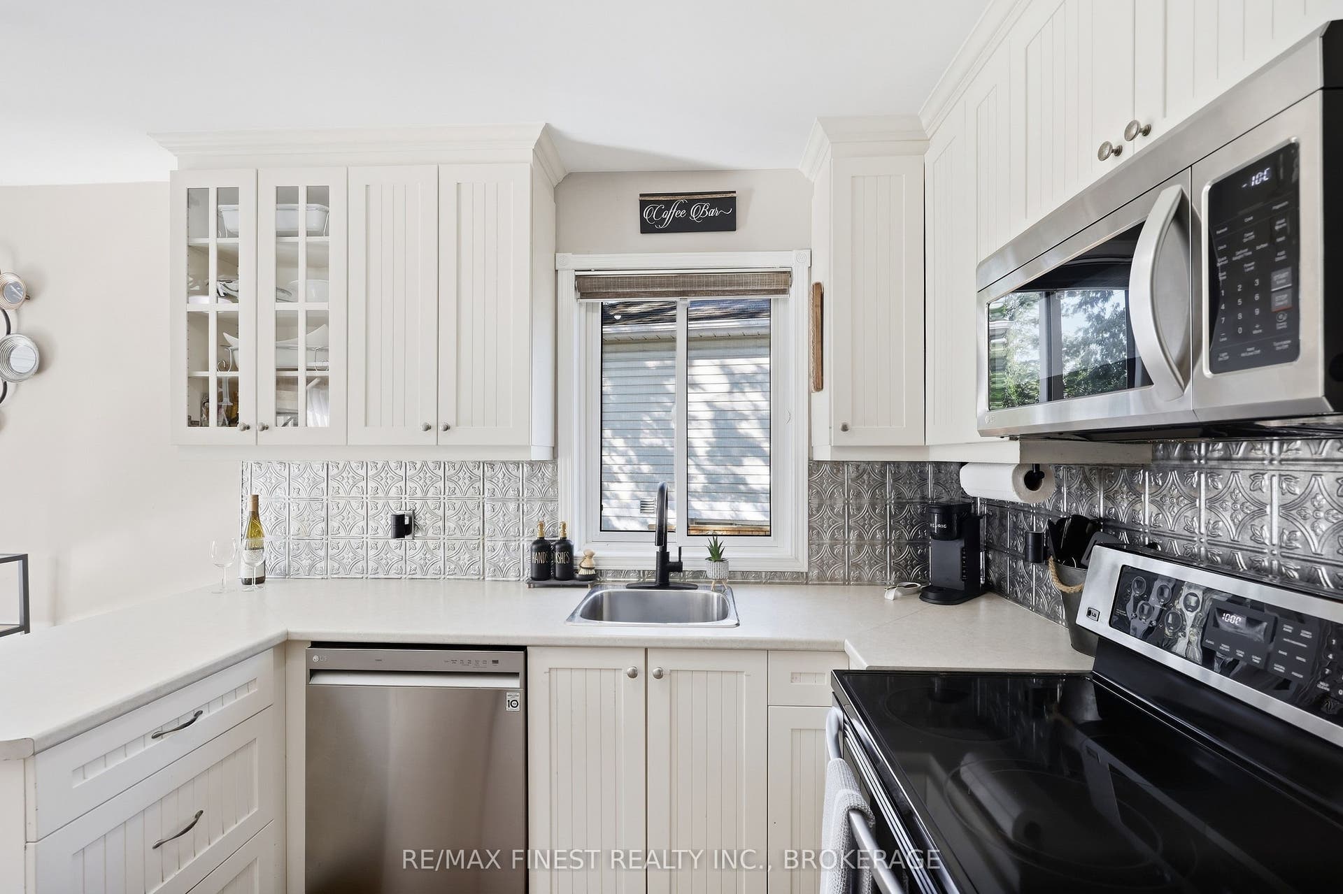 1377 BRACKENWOOD Crescent, Kingston, Frontenac ON K7P 2W4 1377 BRACKENWOOD Crescent, Kingston, Frontenac ON K7P 2W4
