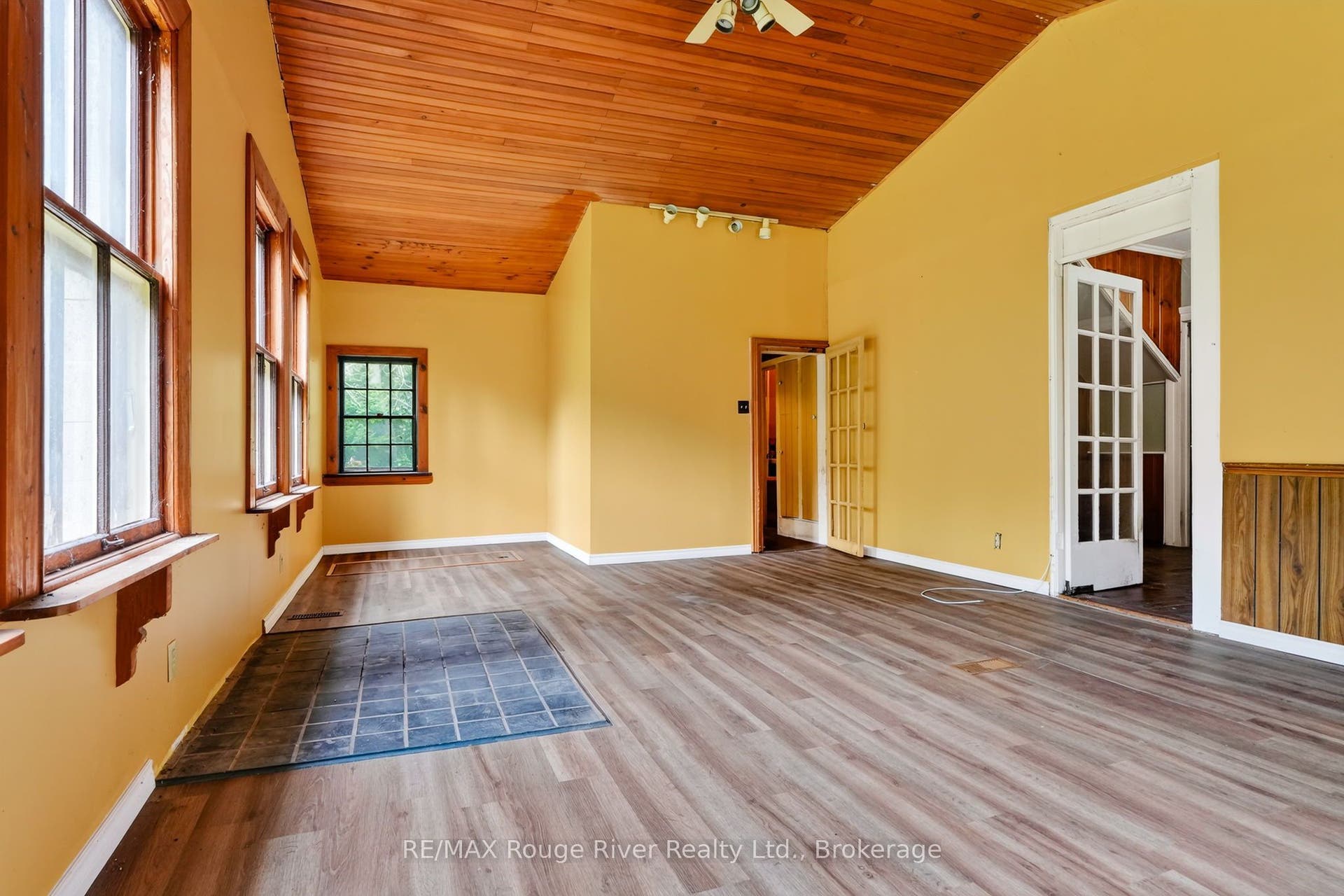 3756 Burnham Street N, Hamilton Township, Northumberland ON K9A 4J9