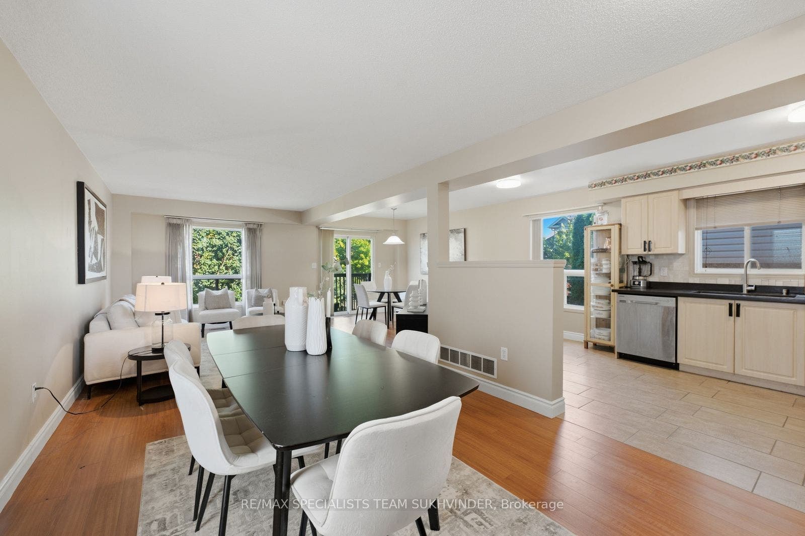 44 SINCLAIR Street, Guelph, Wellington ON N1L 1R8 44 SINCLAIR Street, Guelph, Wellington ON N1L 1R8