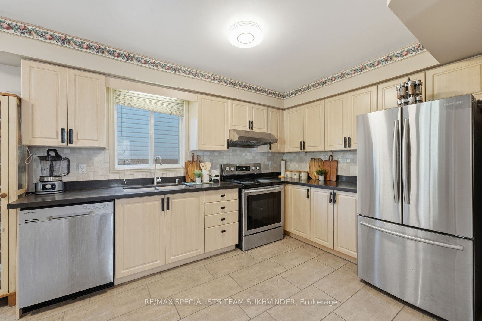 44 SINCLAIR Street, Guelph, Wellington ON N1L 1R8 44 SINCLAIR Street, Guelph, Wellington ON N1L 1R8